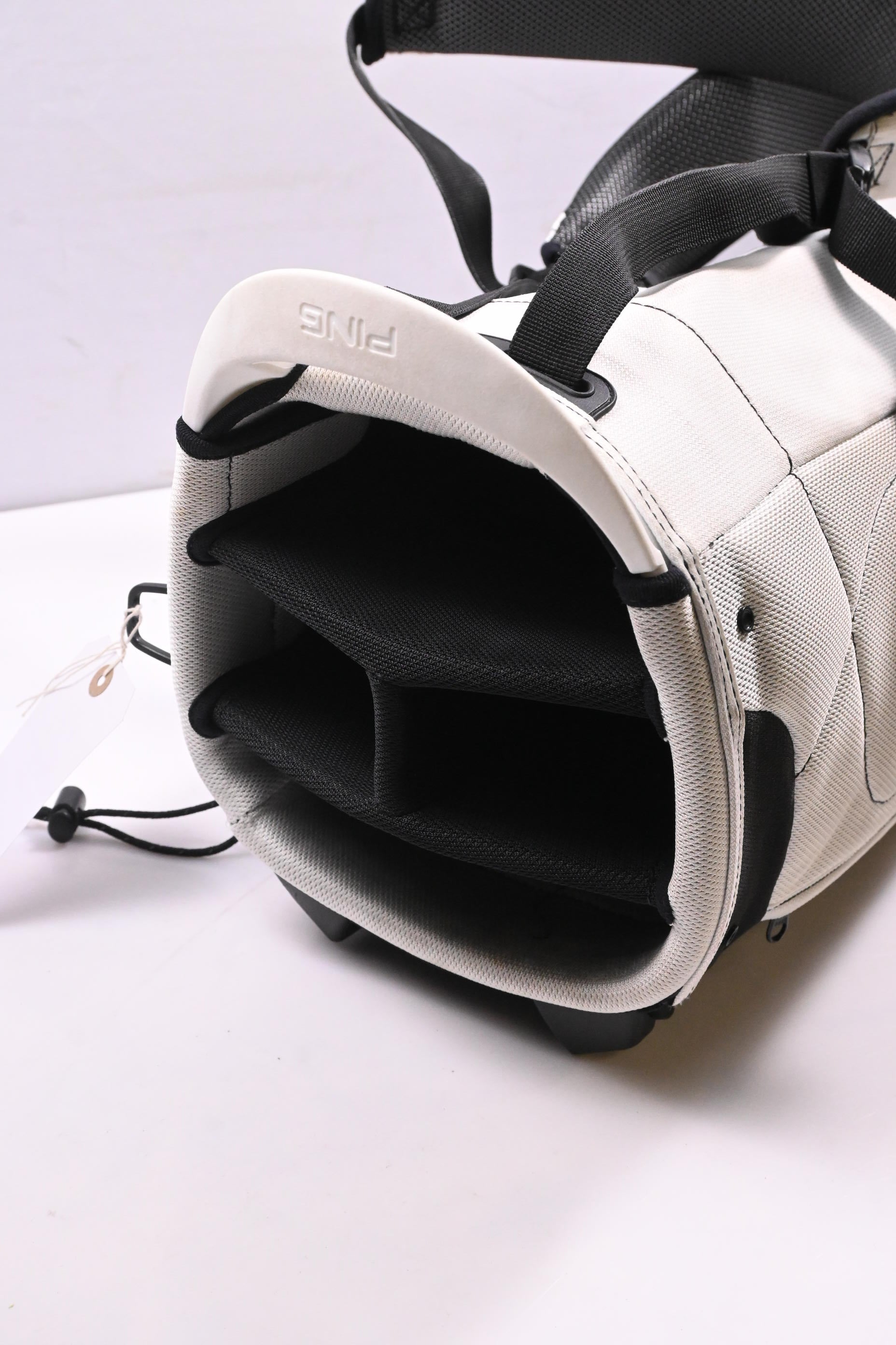 Ping Hoofer Lite Tour Stand Bag / 4-Way Divider / Black, White