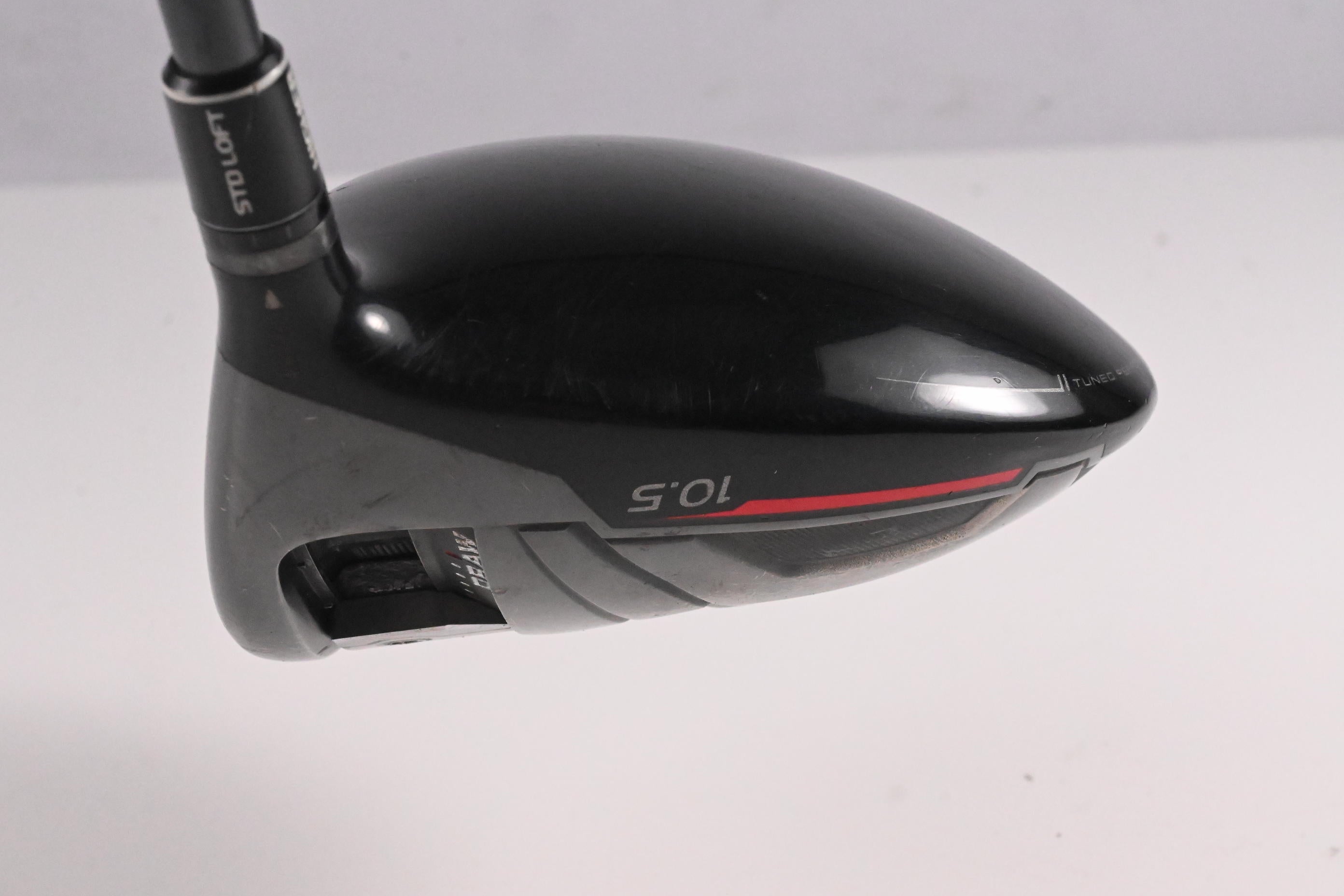 Taylormade R15 Black Driver / 10.5 Degree / Regular Flex Speeder Evolution 57