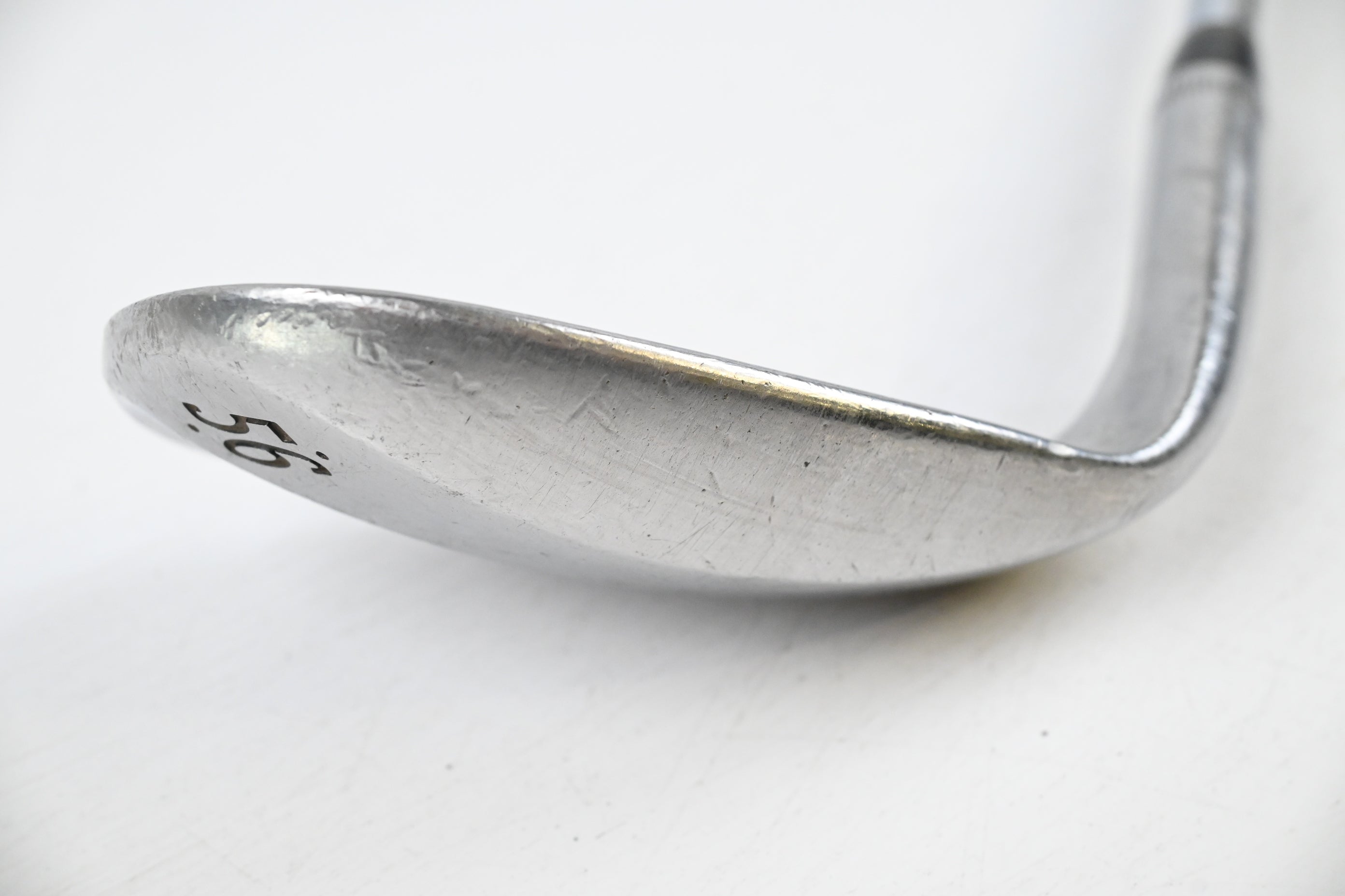 Wilson FG Tour Traction Control Sand Wedge / 56 Degree / Wedge Flex Steel Shaft