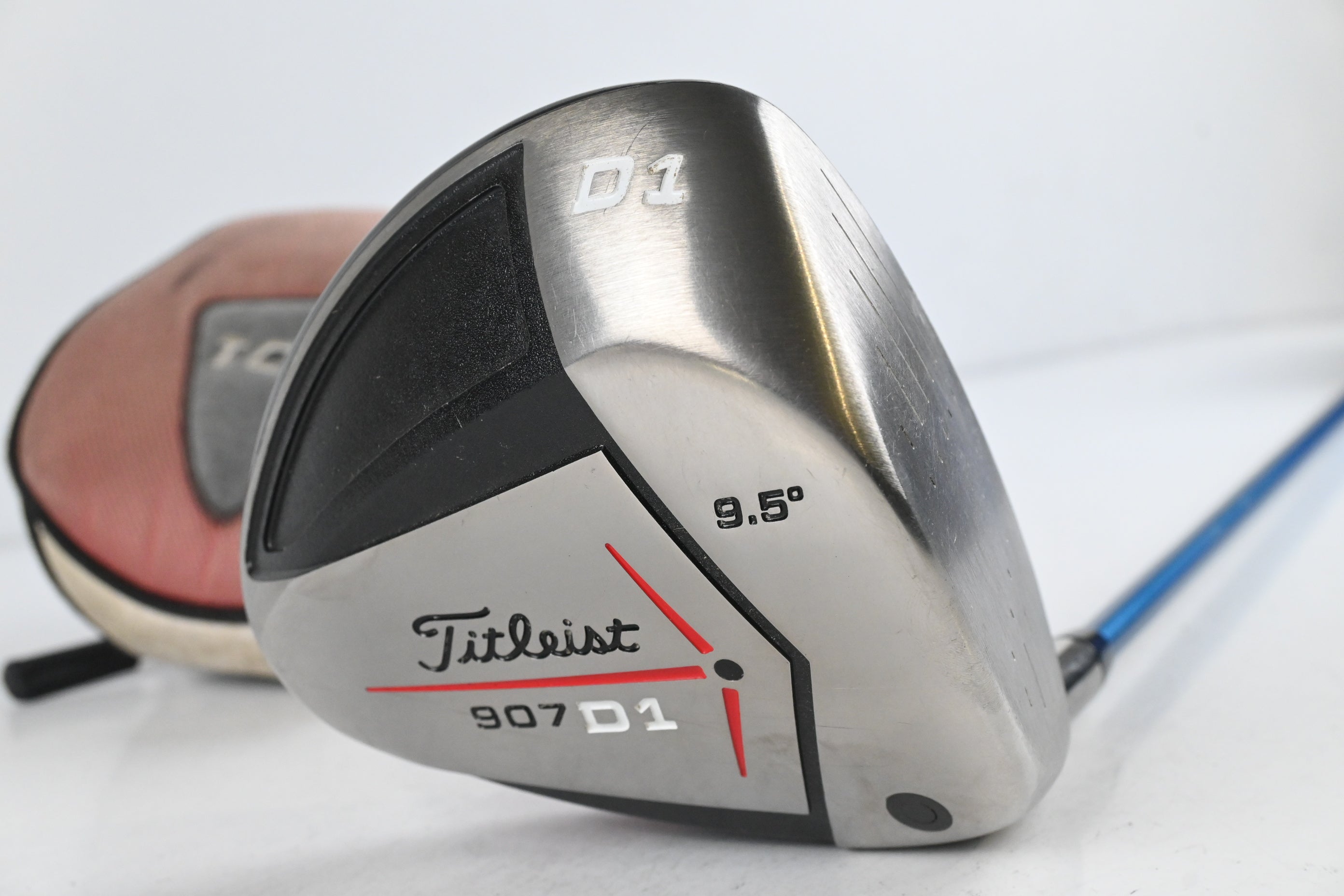 Titleist 907 D1 Driver / 9.5 Degree / Stiff Flex Aldila VS Proto 65 Shaft