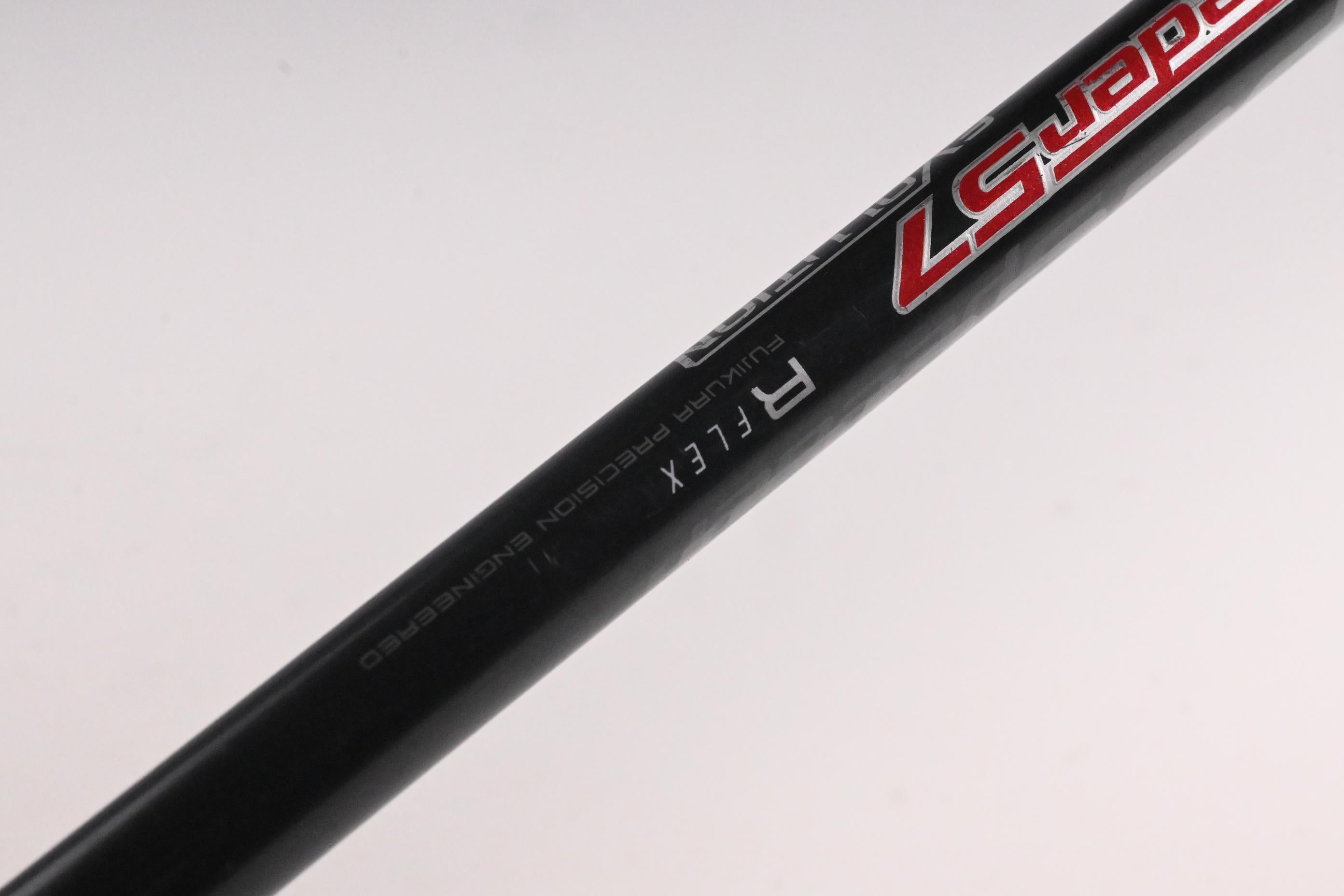 Taylormade R15 Black Driver / 10.5 Degree / Regular Flex Speeder Evolution 57