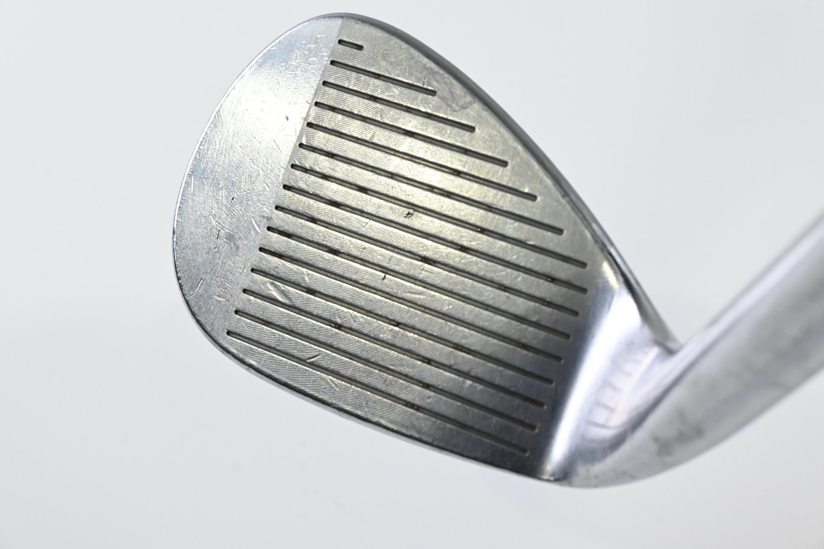 Bridgestone J40 Gap Wedge / 52 Degree / Wedge Flex Dynamic Gold Spinner