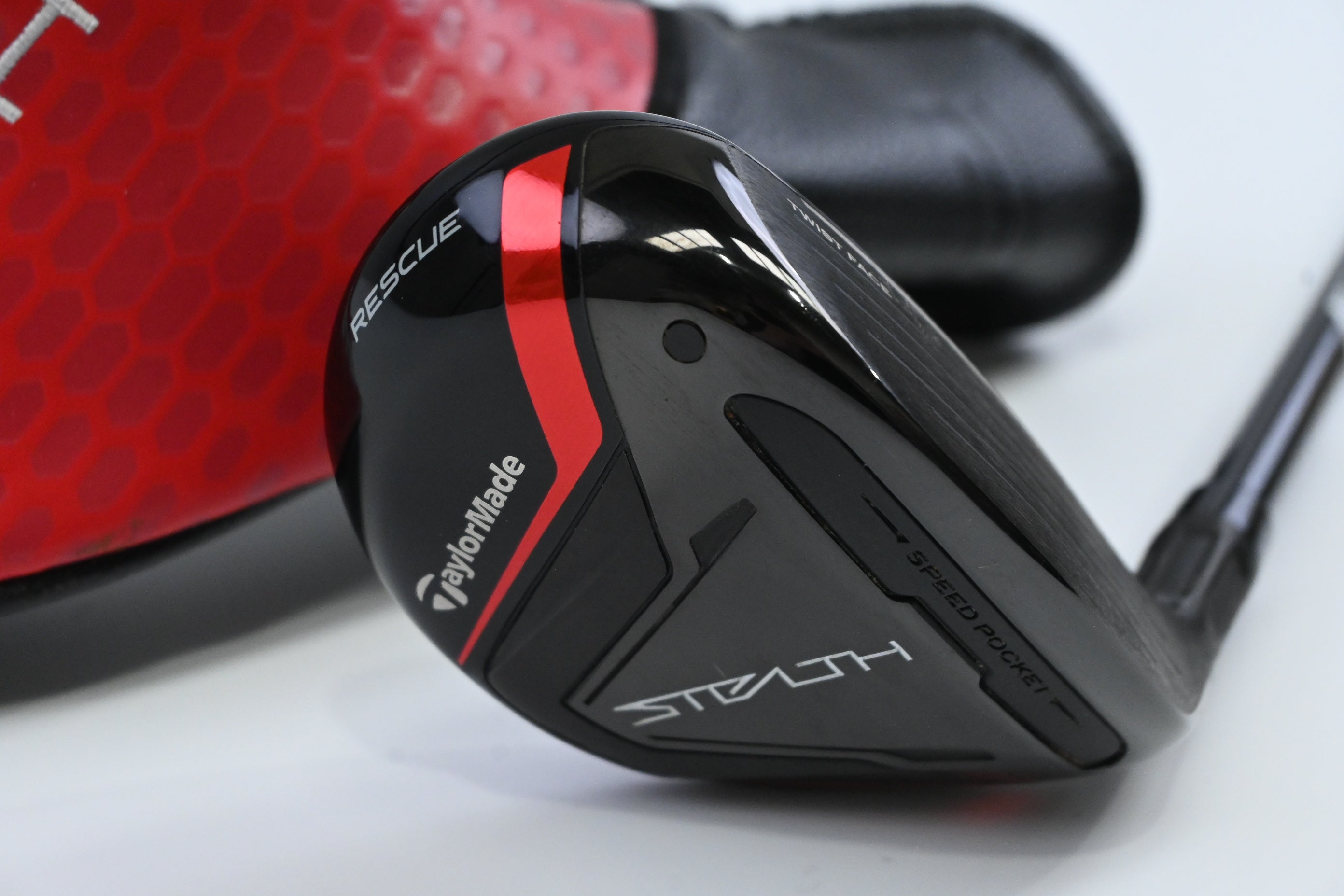 Taylormade Stealth #4 Hybrid / 22 Degree / Stiff Flex Fujikura Ventus Red 7