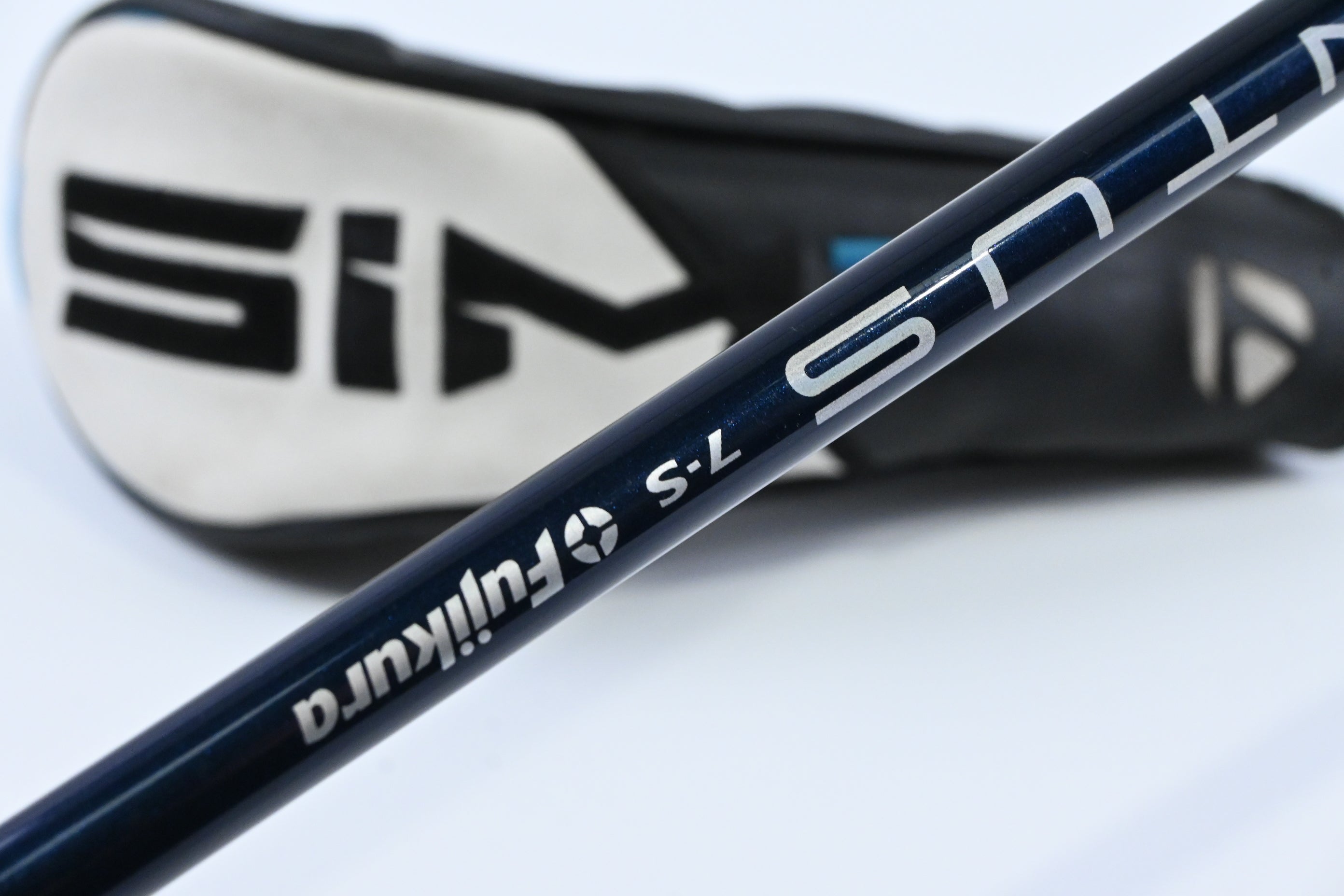 Taylormade SIM2 Max #3 Hybrid / 19 Degree / Stiff Flex Fujikura Ventus Blue 7