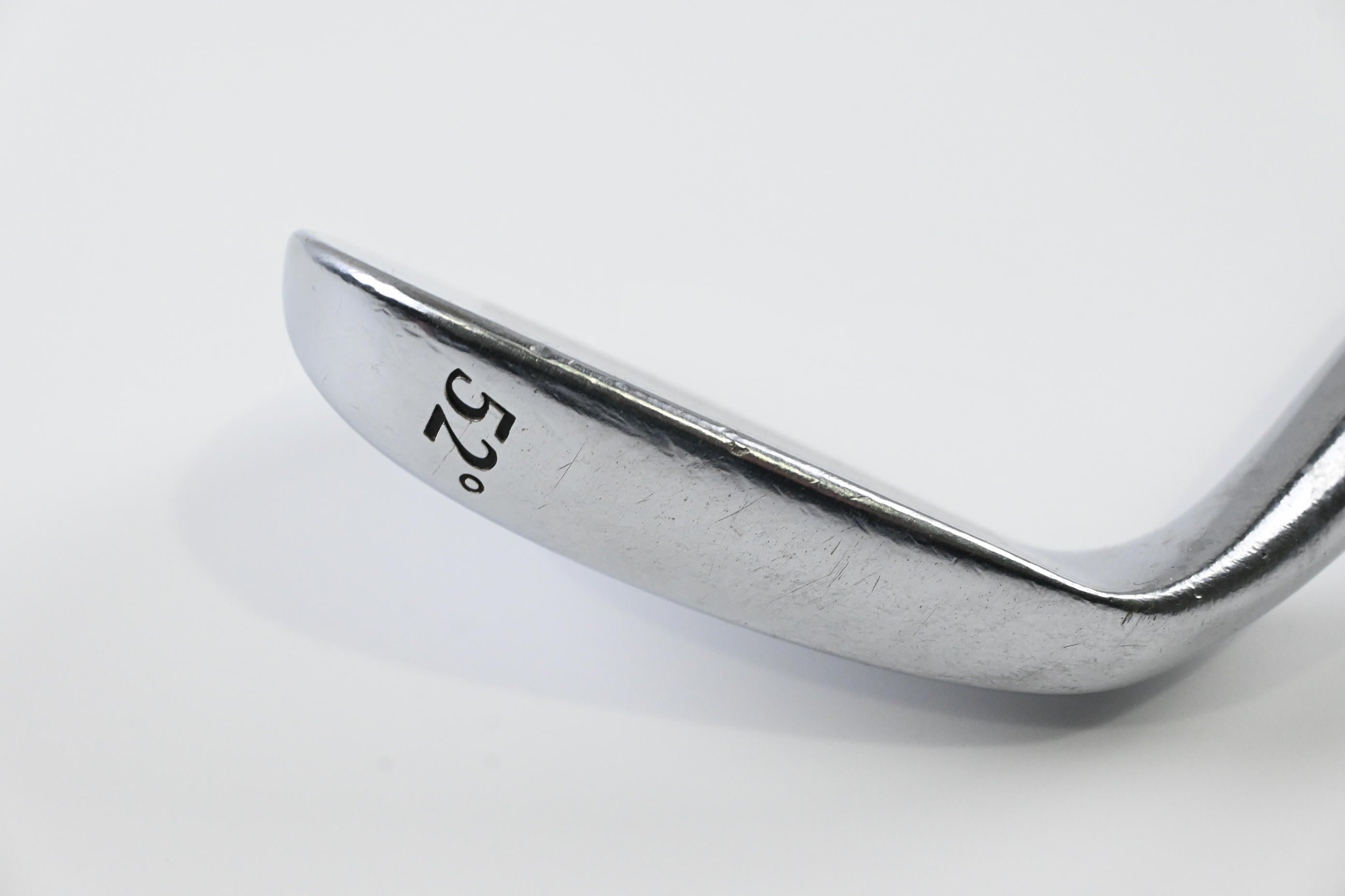 Bridgestone J40 Gap Wedge / 52 Degree / Wedge Flex Dynamic Gold Spinner