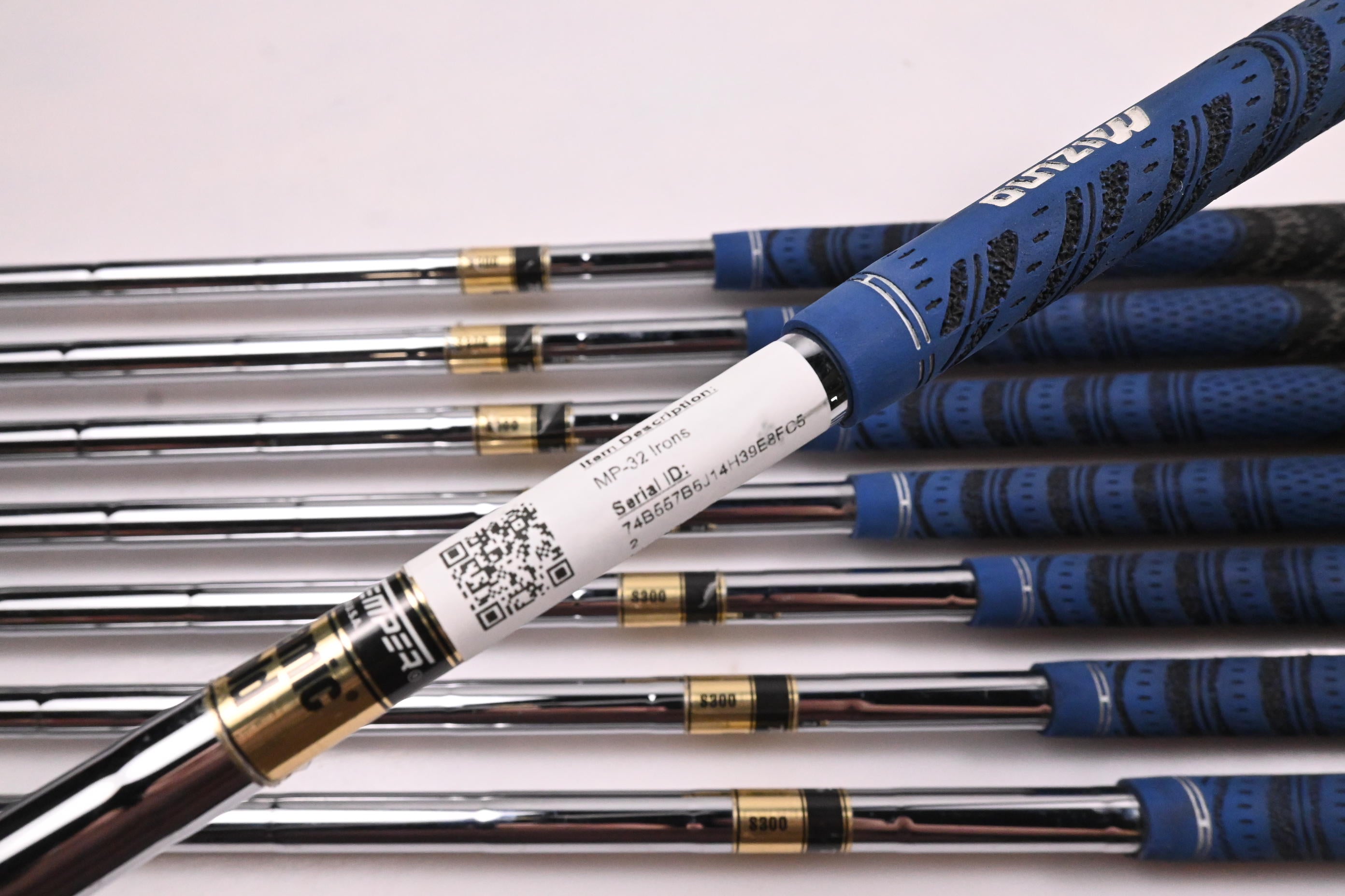 Mizuno MP-32 Irons / 3-PW / Stiff Flex Dynamic Gold S300 Shaft