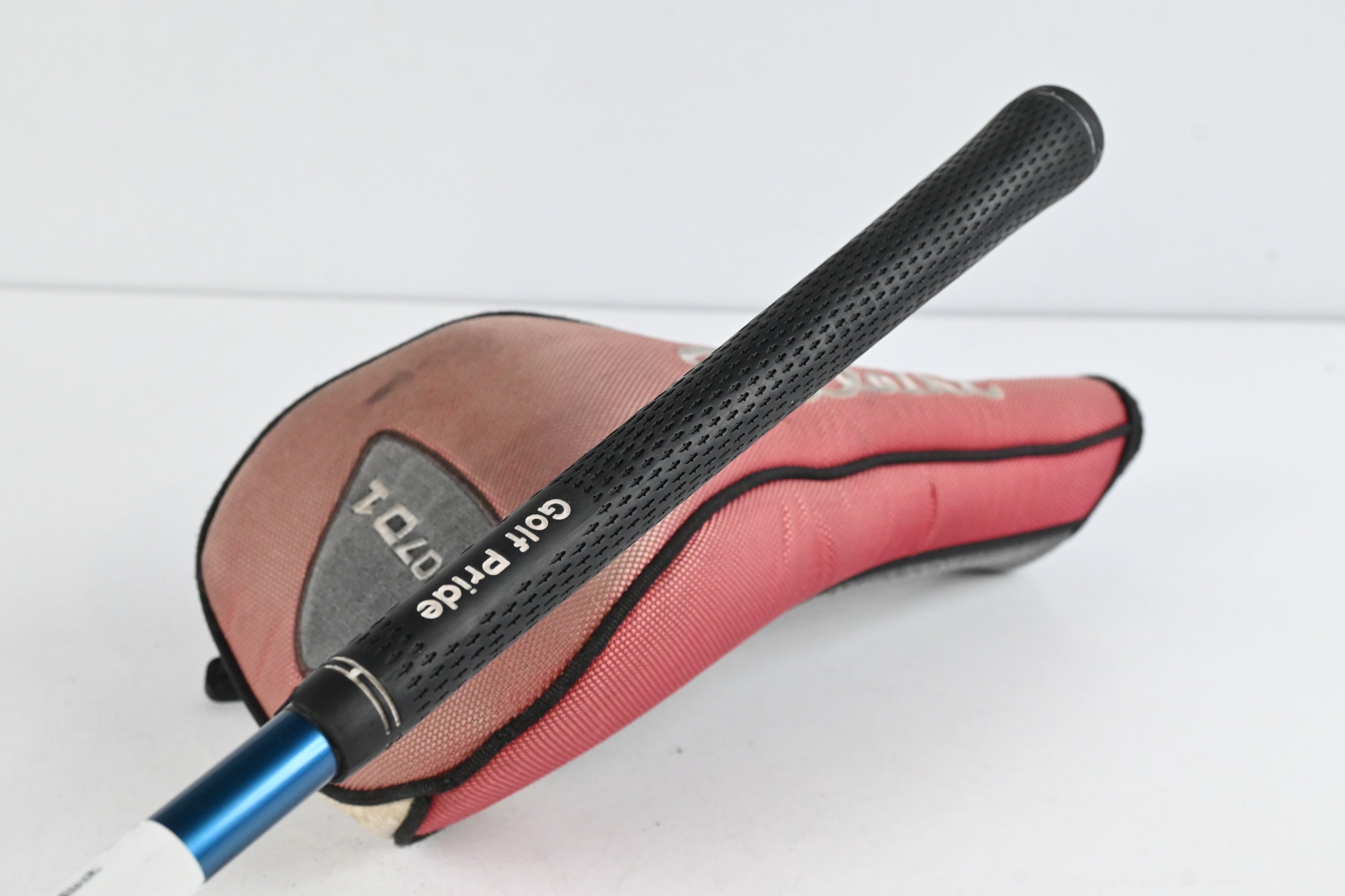 Titleist 907 D1 Driver / 9.5 Degree / Stiff Flex Aldila VS Proto 65 Shaft