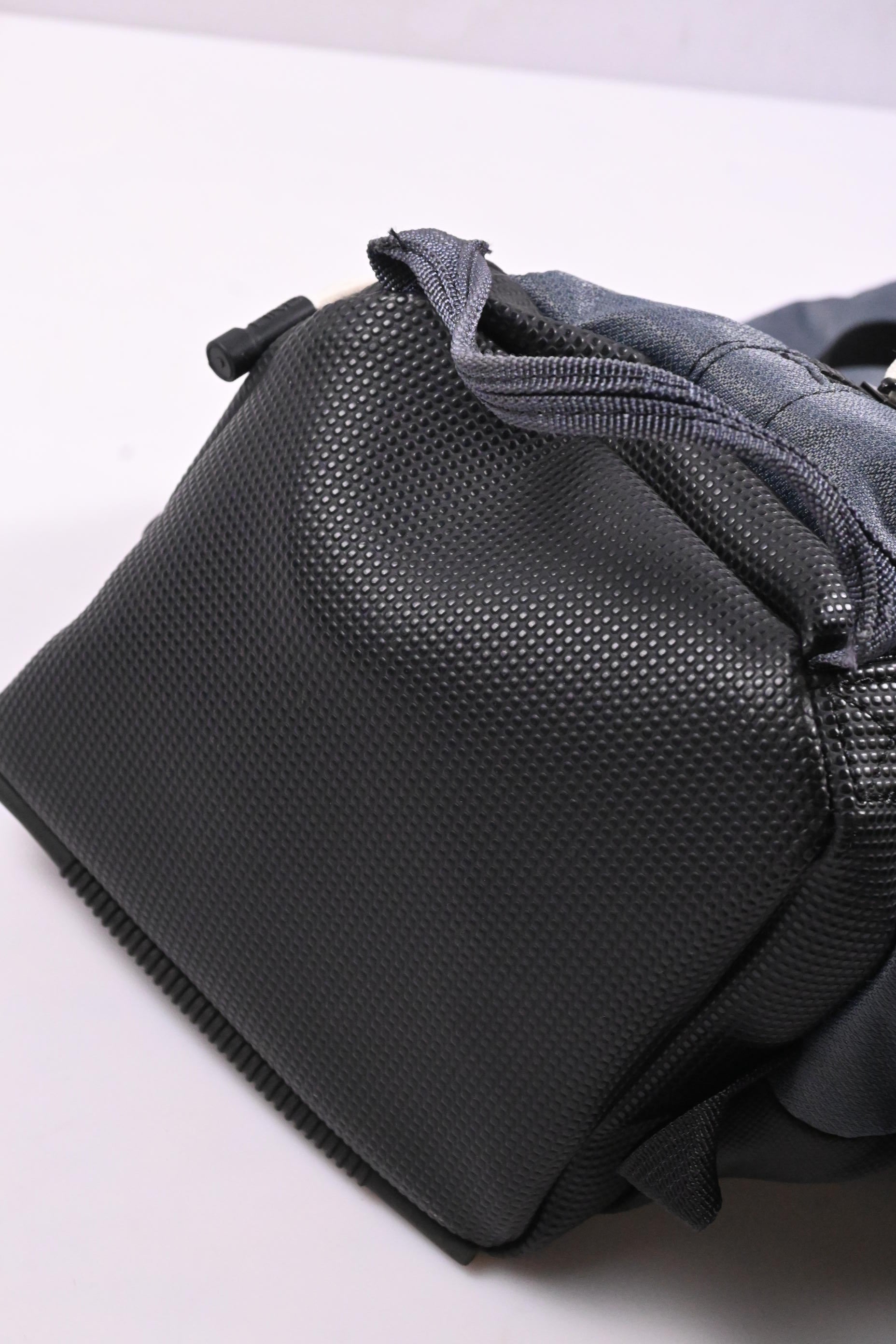 Ping Moonlite Pencil Bag / 4-Way Divider / Grey