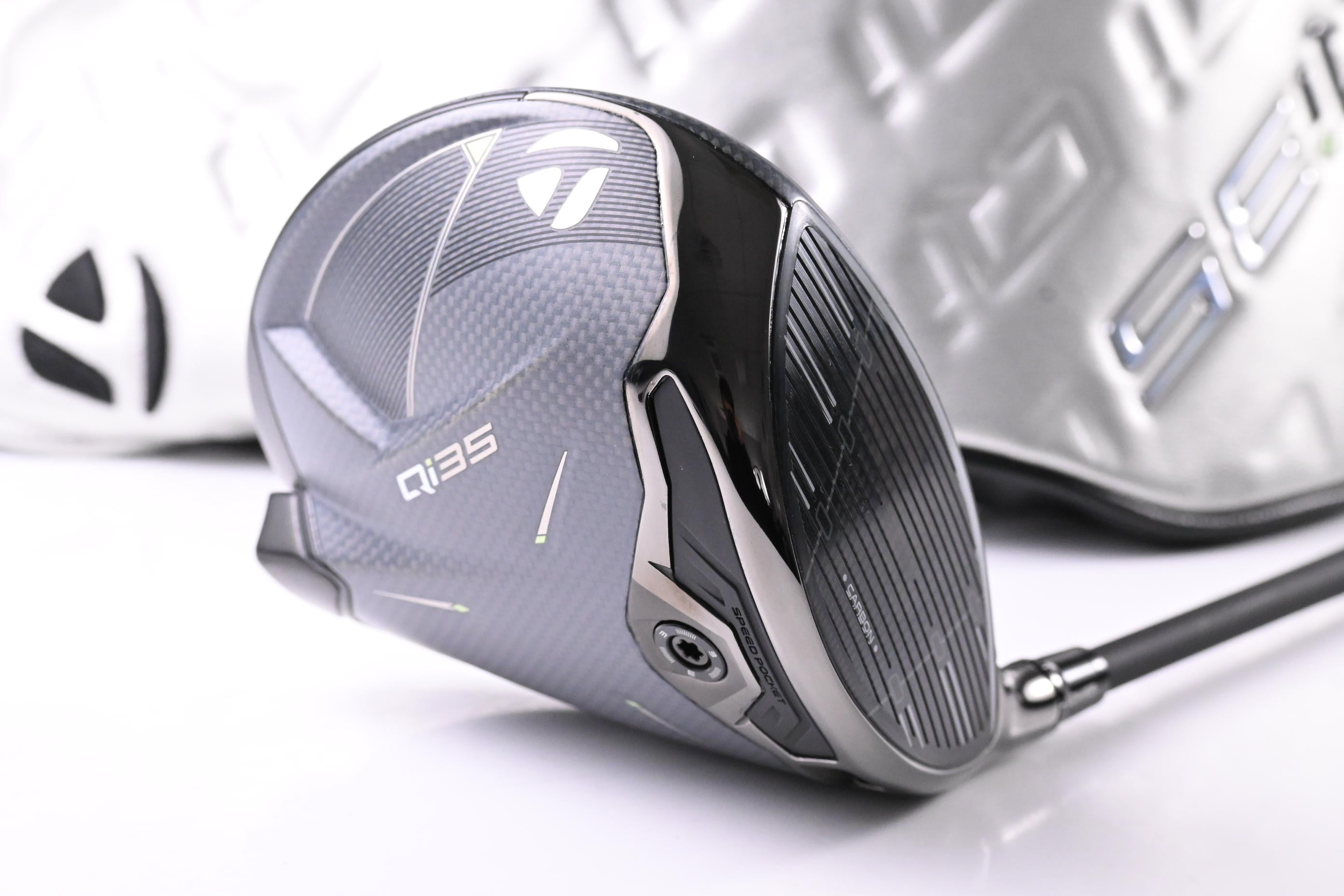 Taylormade Qi35 Driver / 9 Degree / Stiff Flex Taylormade Reax 50 Shaft