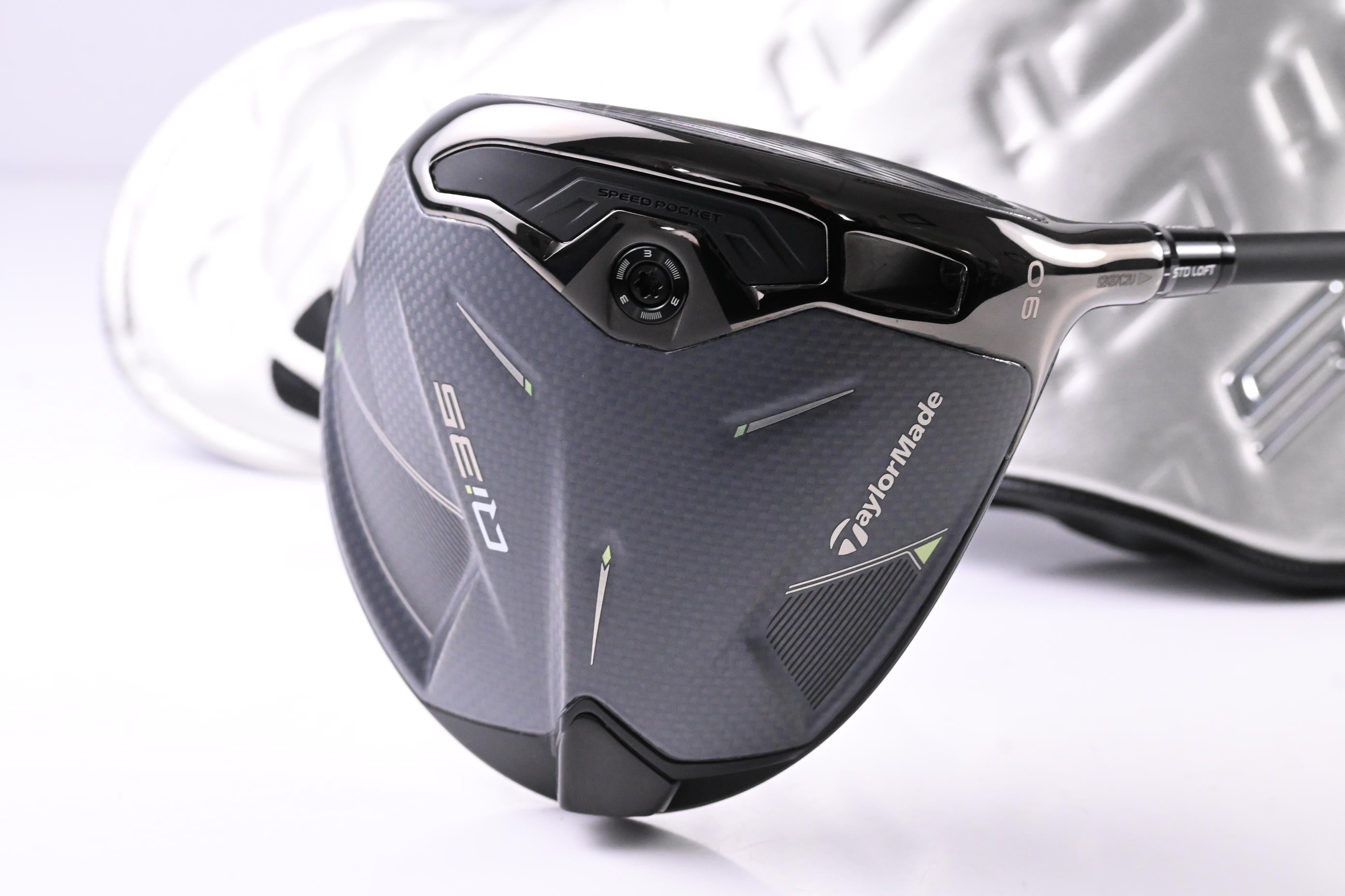 Taylormade Qi35 Driver / 9 Degree / Stiff Flex Taylormade Reax 50 Shaft