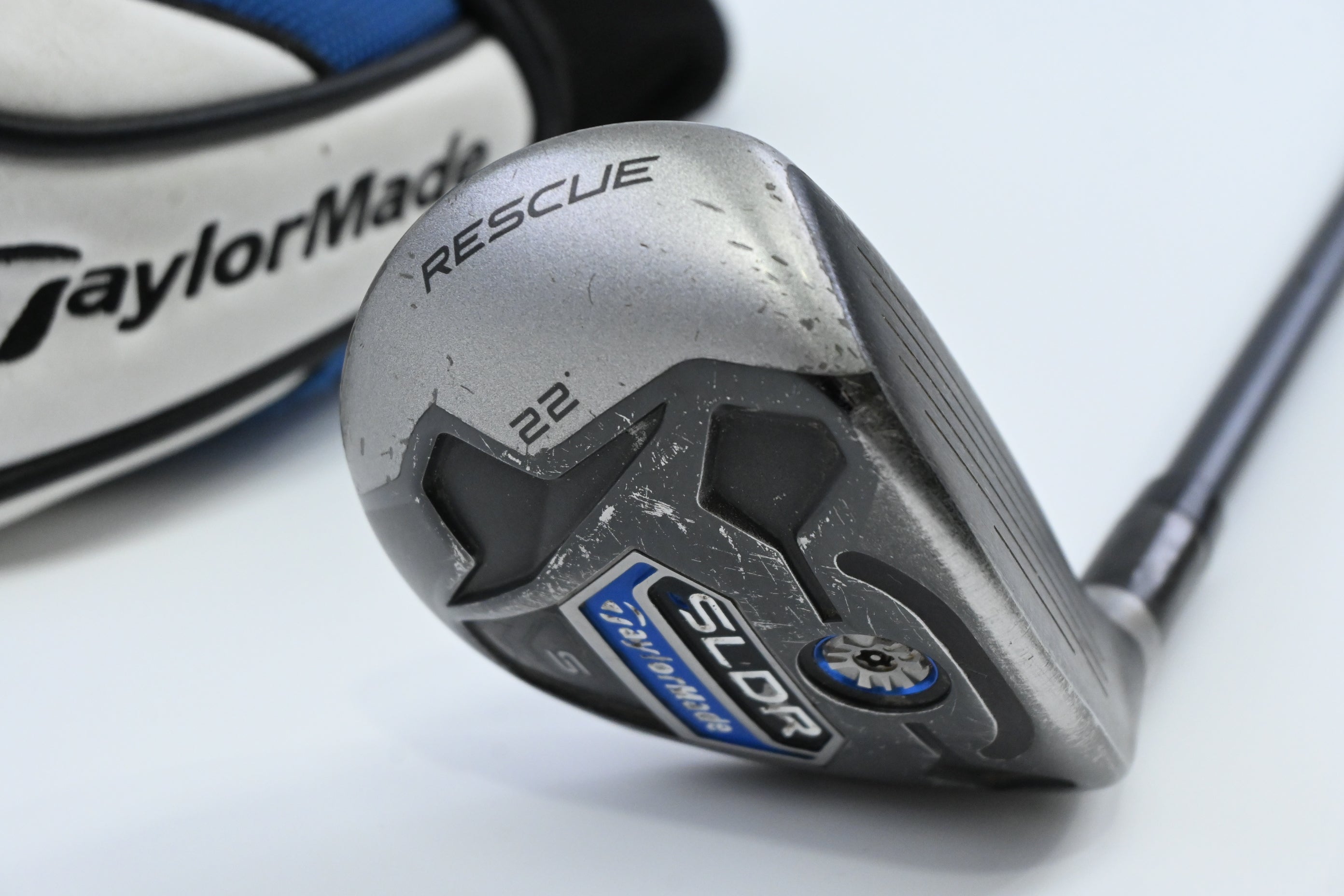 Taylormade SLDR-S #4 Hybrid / 22 Degree / Regular Flex Fujikura Speeder 72
