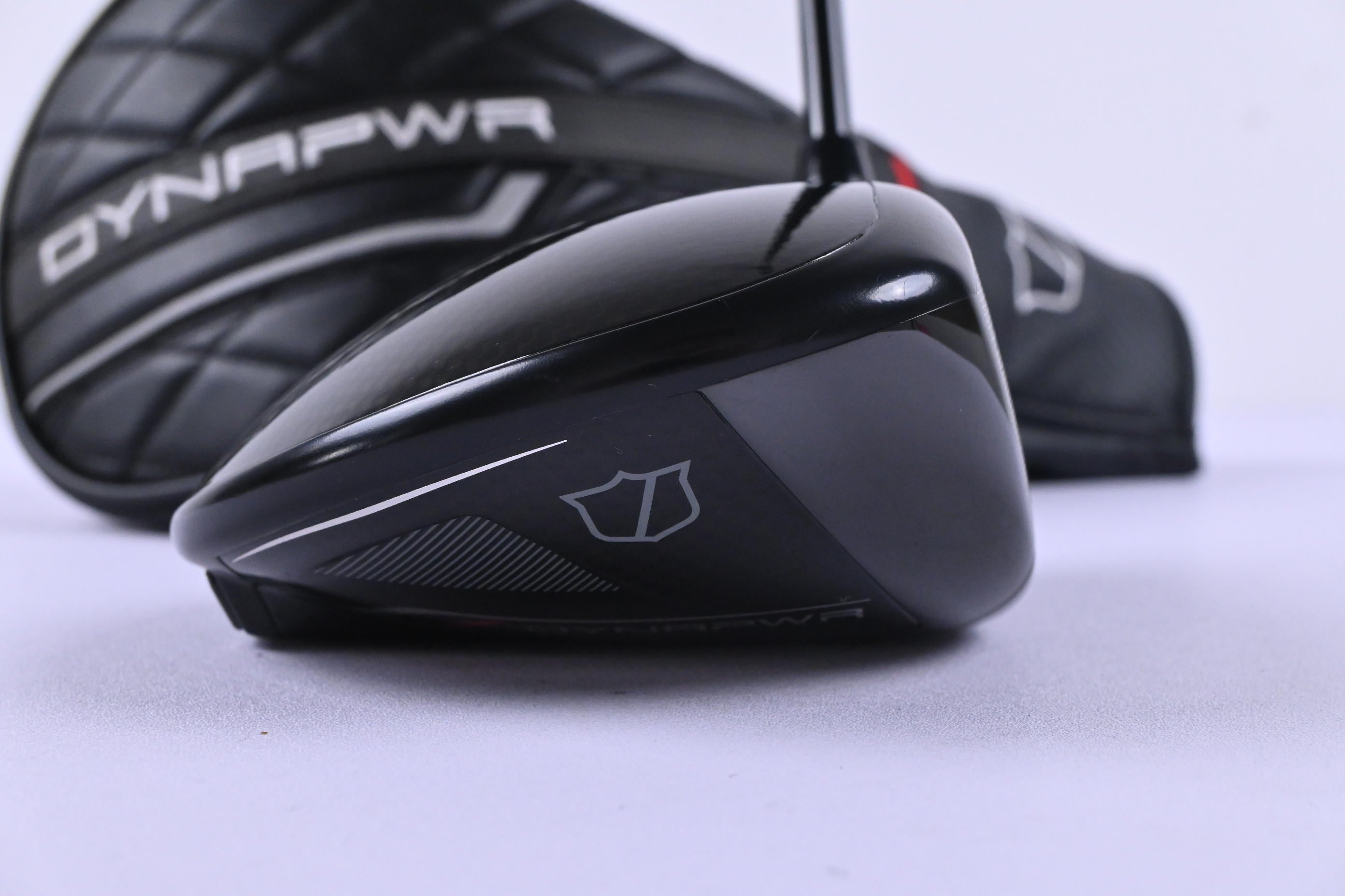 Wilson DYNAPWR 2025 Carbon Driver / 10.5 Degree / Regular Flex HZRDUS Smoke Red