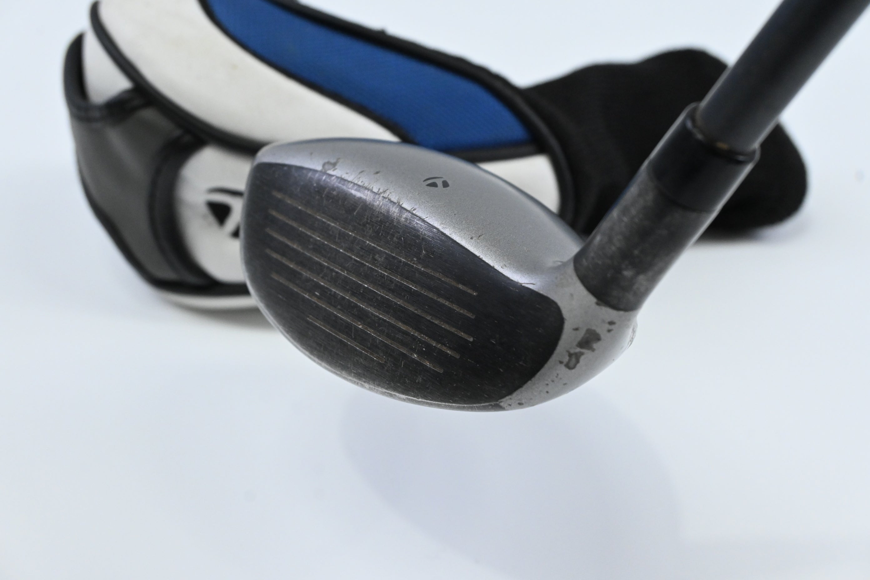 Taylormade SLDR-S #4 Hybrid / 22 Degree / Regular Flex Fujikura Speeder 72