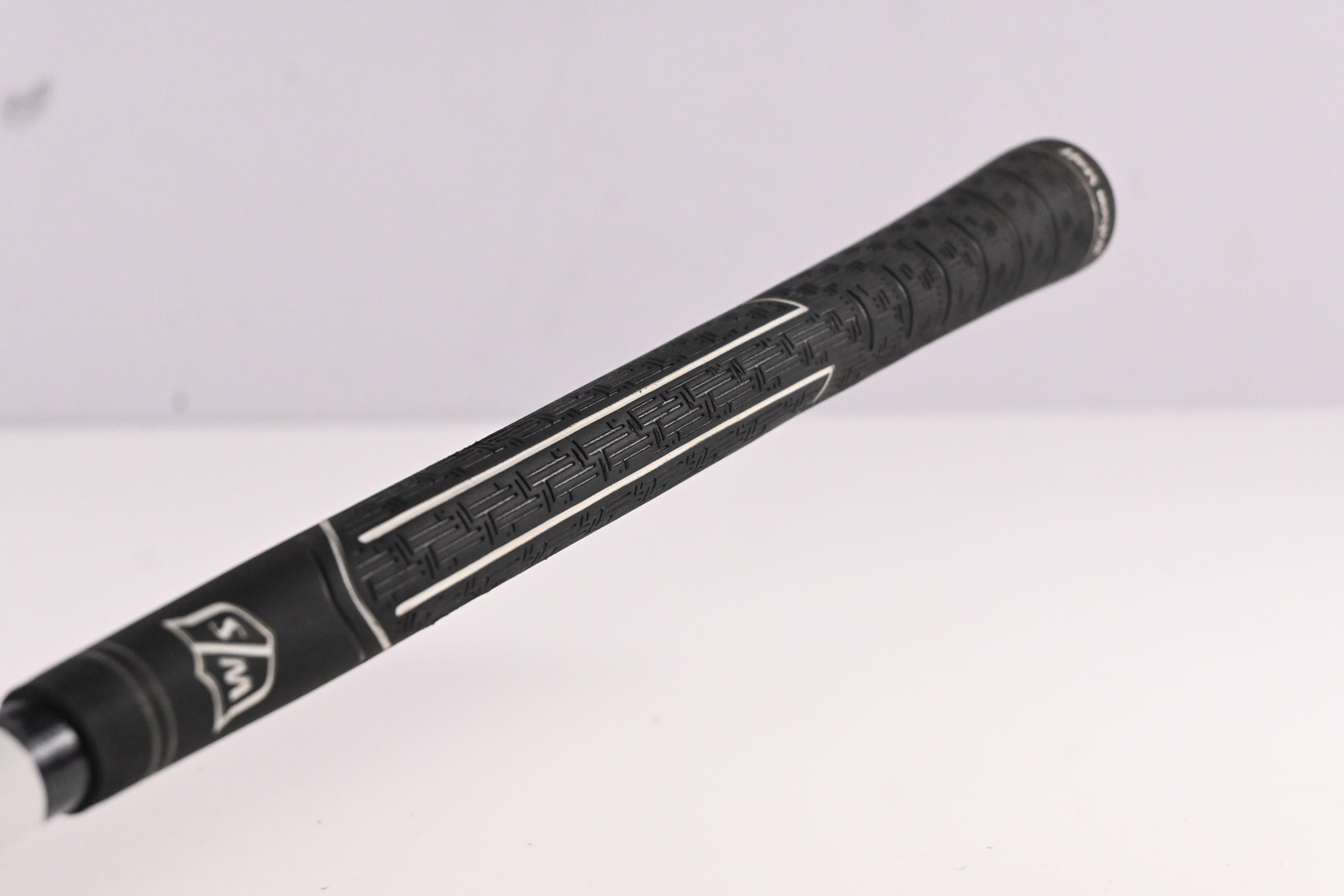 Wilson D200 #4 Hybrid / 23 Degree / Regular Flex Fujikura Vista Pro 69 Shaft