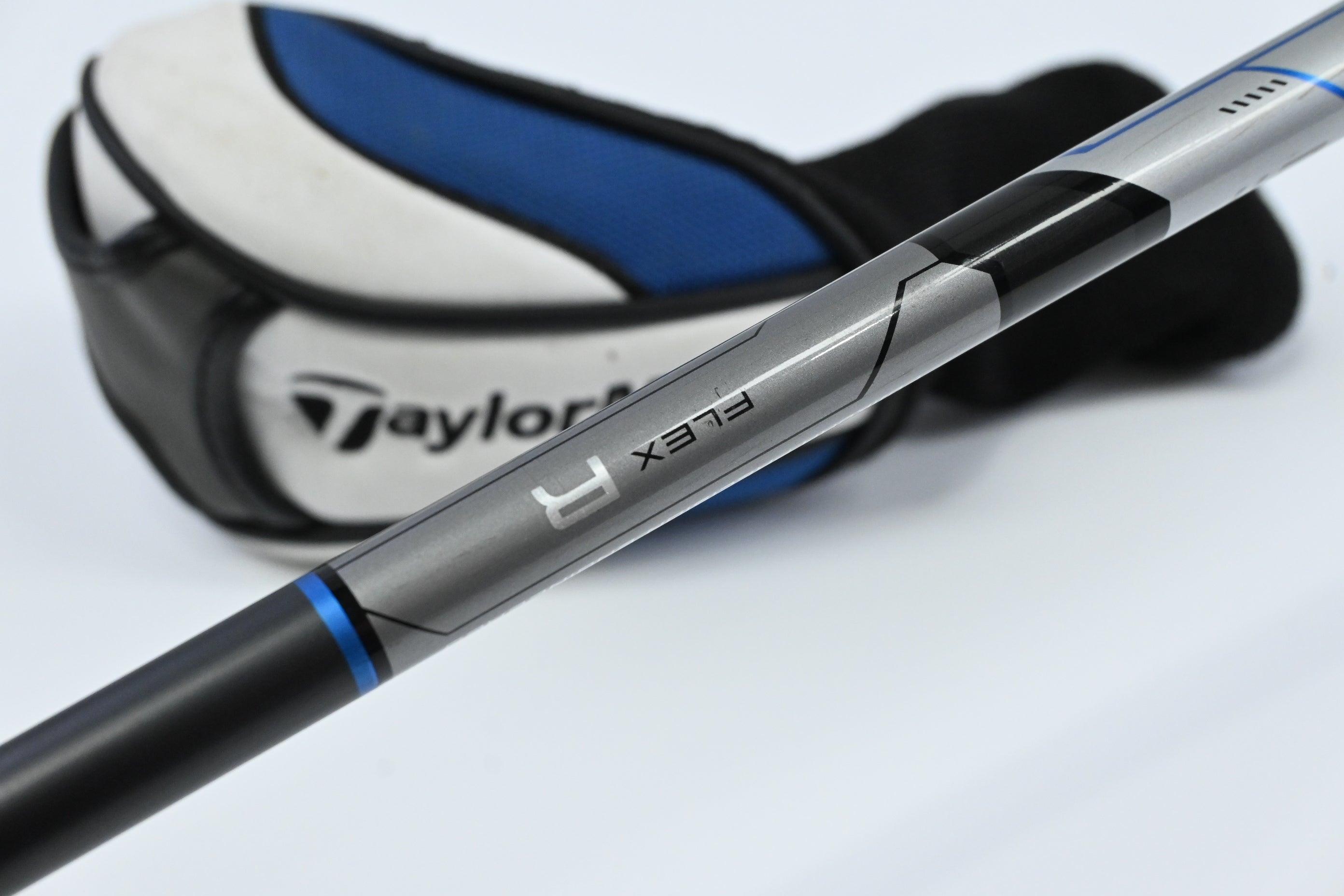Taylormade SLDR-S #4 Hybrid / 22 Degree / Regular Flex Fujikura Speeder 72