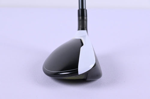 Taylormade M2 2017 #4 Hybrid / 22 Degree / Regular Flex M2 REAX 65 Shaft