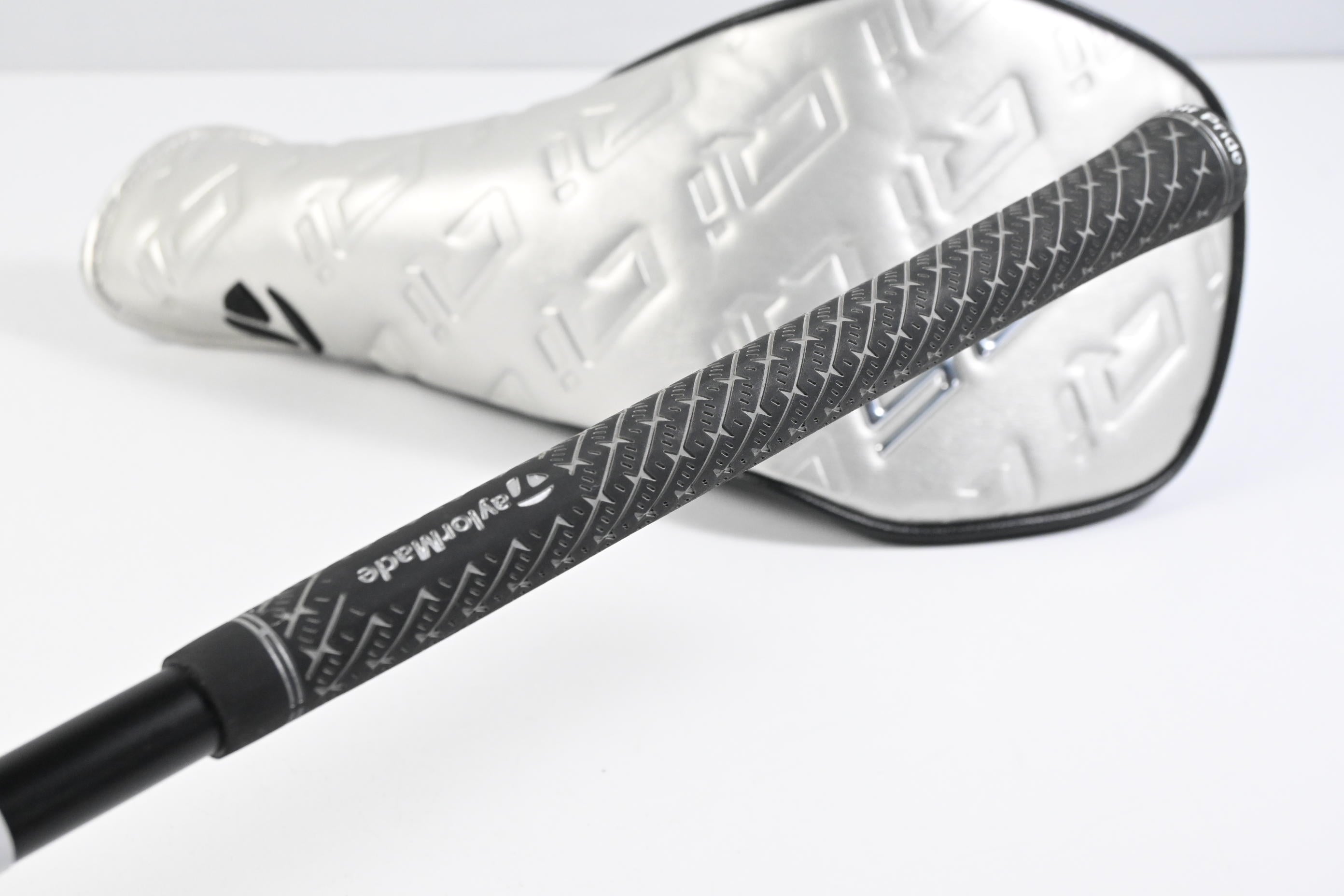 Taylormade Qi35 Driver / 9 Degree / Stiff Flex Fujikura Airspeeder 50 Shaft