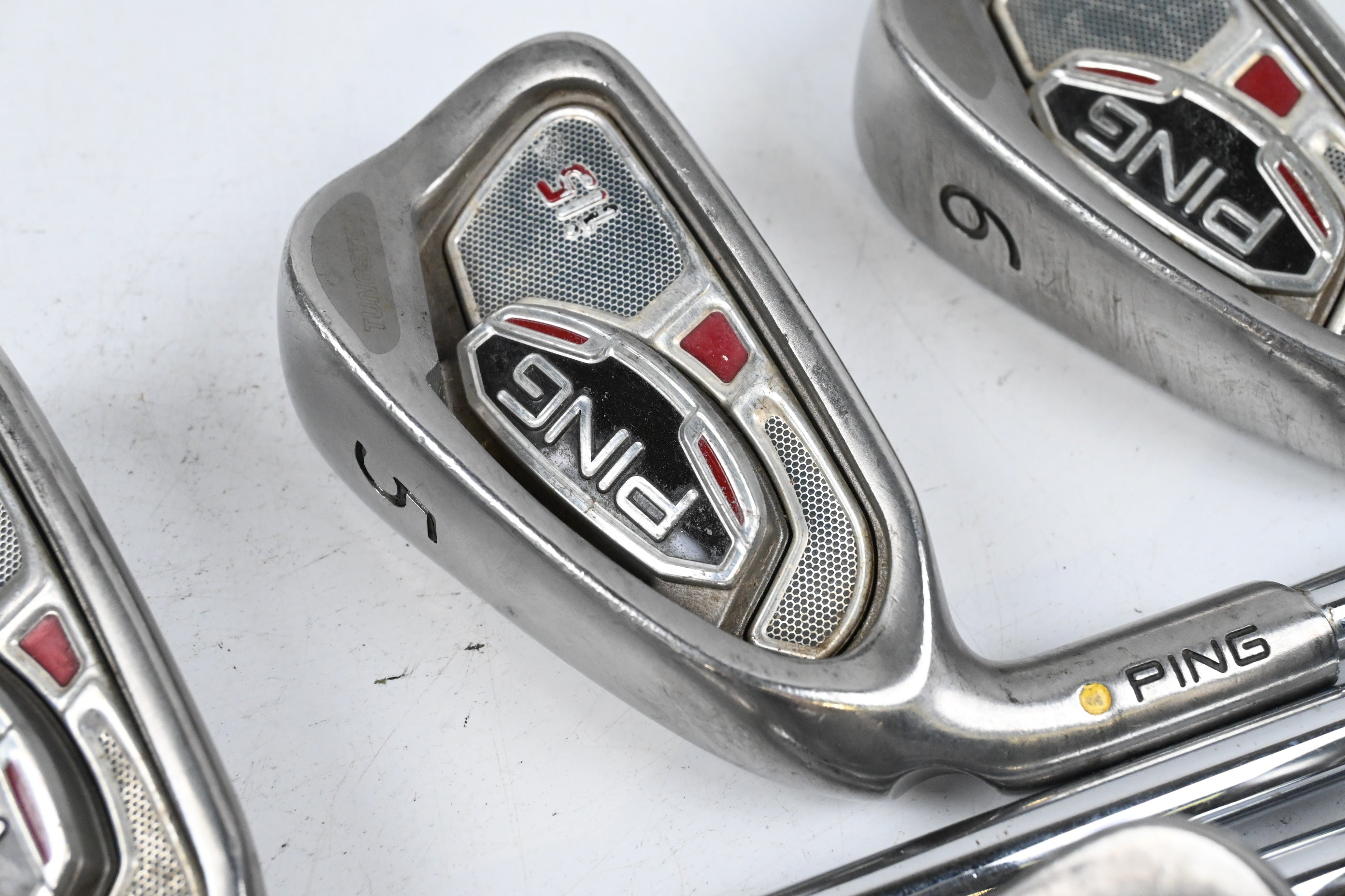 Left Hand Ping i15 Irons / 3-PW / Yellow Dot / Regular Flex Ping Karsten Shafts