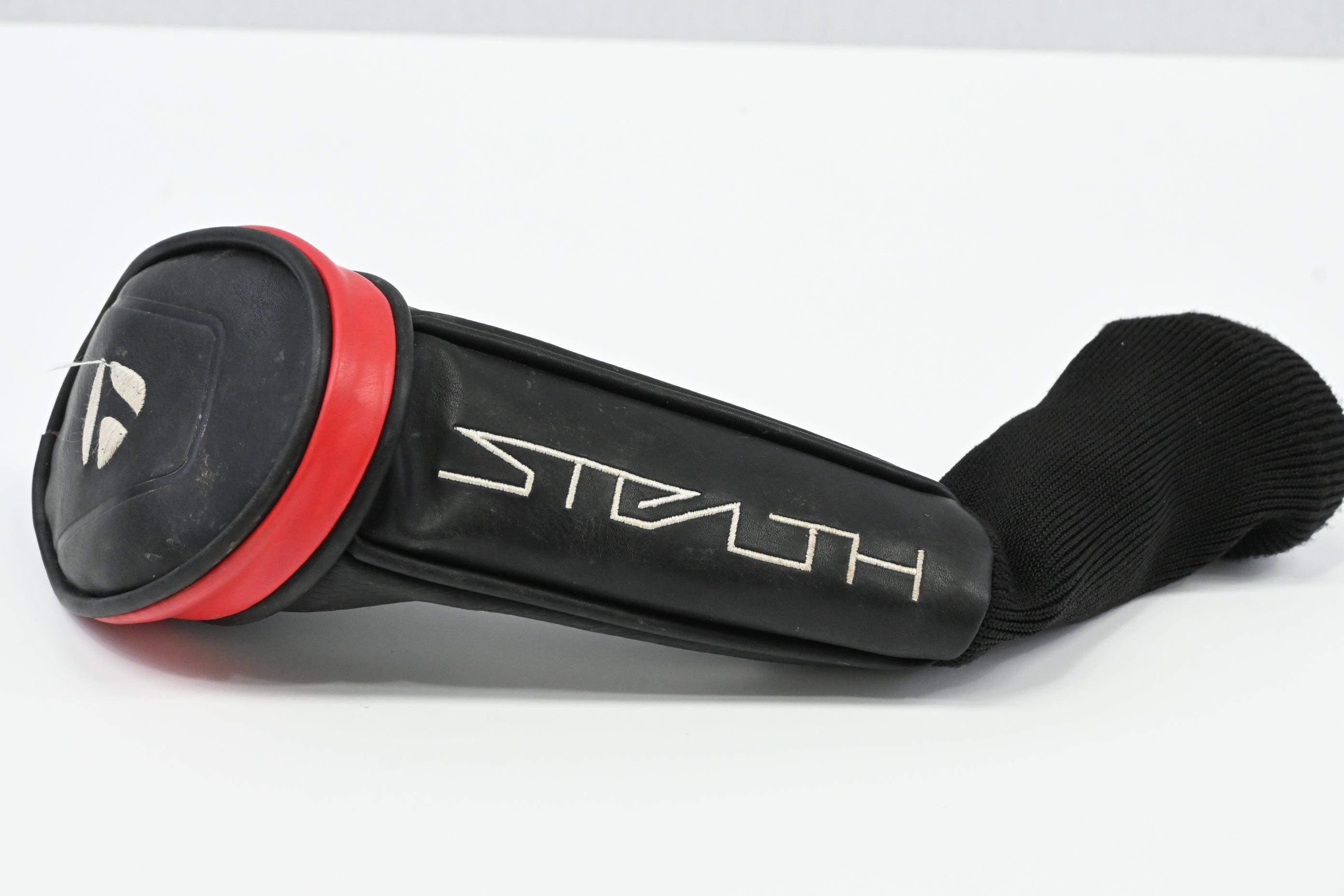 Taylormade Stealth #6 Hybrid / 28 Degree / Regular Flex Fujikura Ventus Red 6