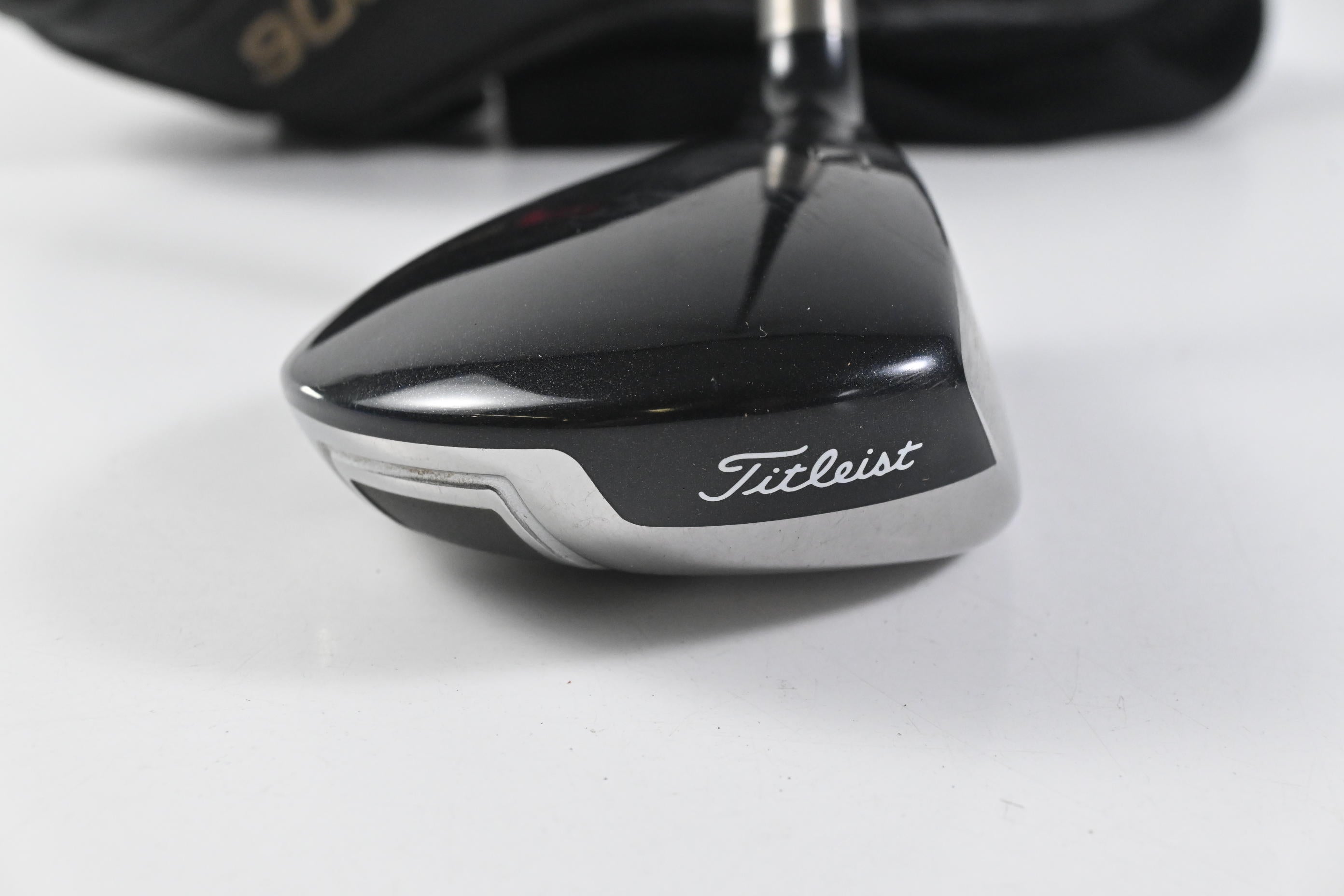 Titleist 909 F2 #5 Wood / 18.5 Degree / Stiff Flex Aldila Voodoo Shaft
