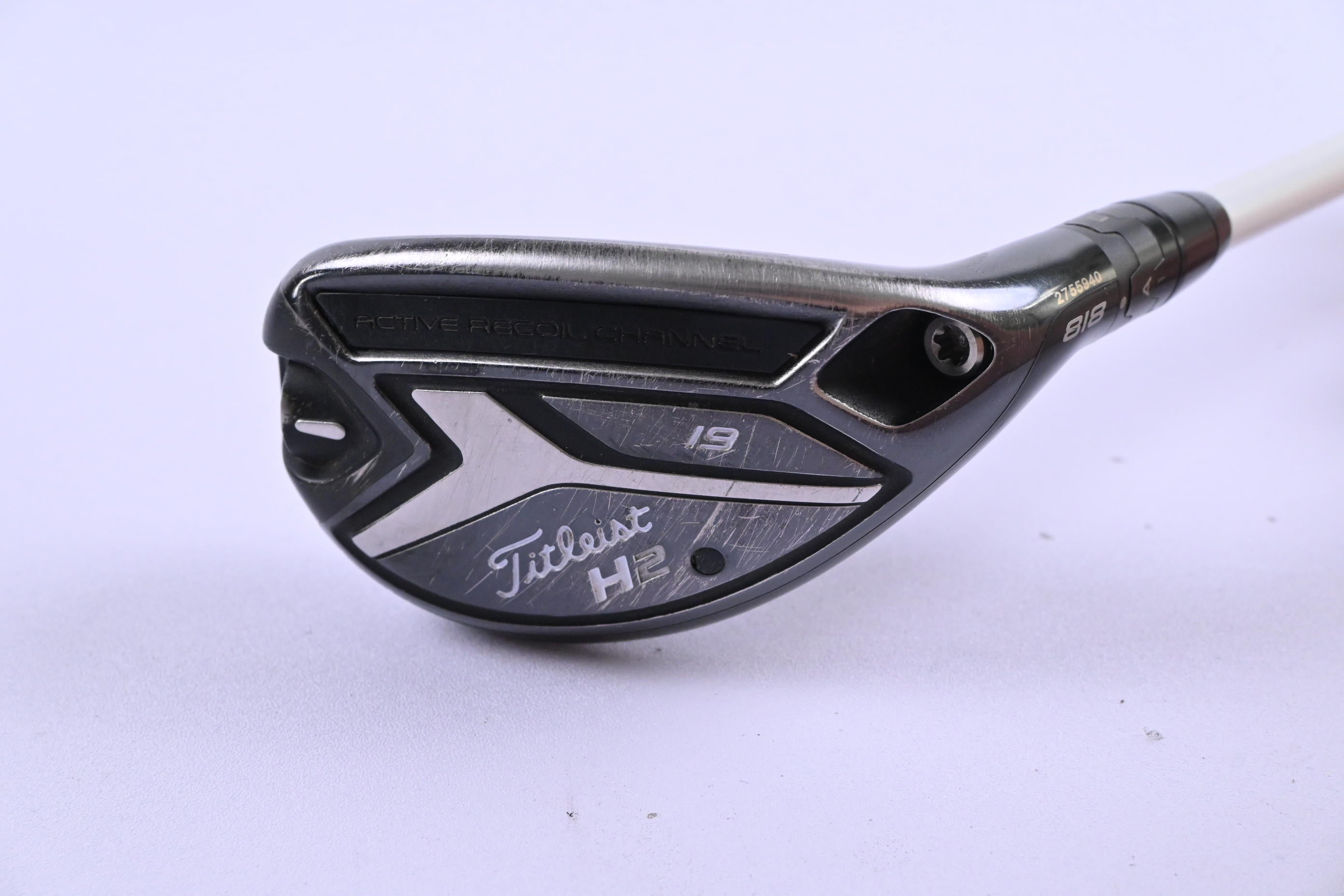 Titleist 818 H2 #3 Hybrid / 19 Degree / Stiff Flex Aldila Rogue 85 Shaft