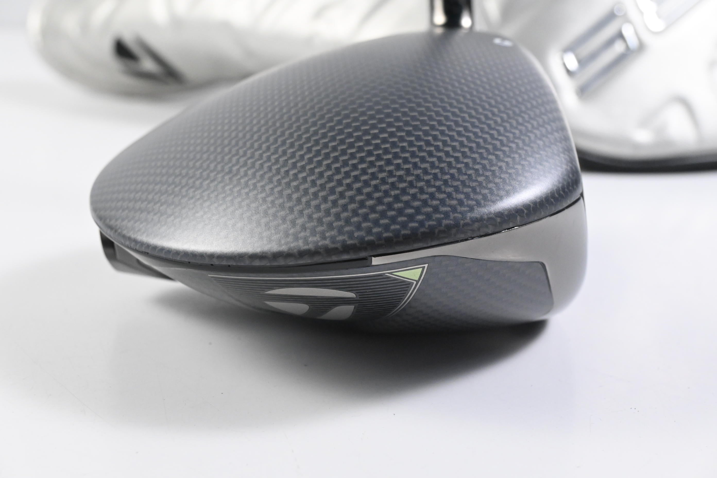 Taylormade Qi35 LS Driver / 9 Degree / Stiff Flex Kai'li Dark Waves Blue CB 60