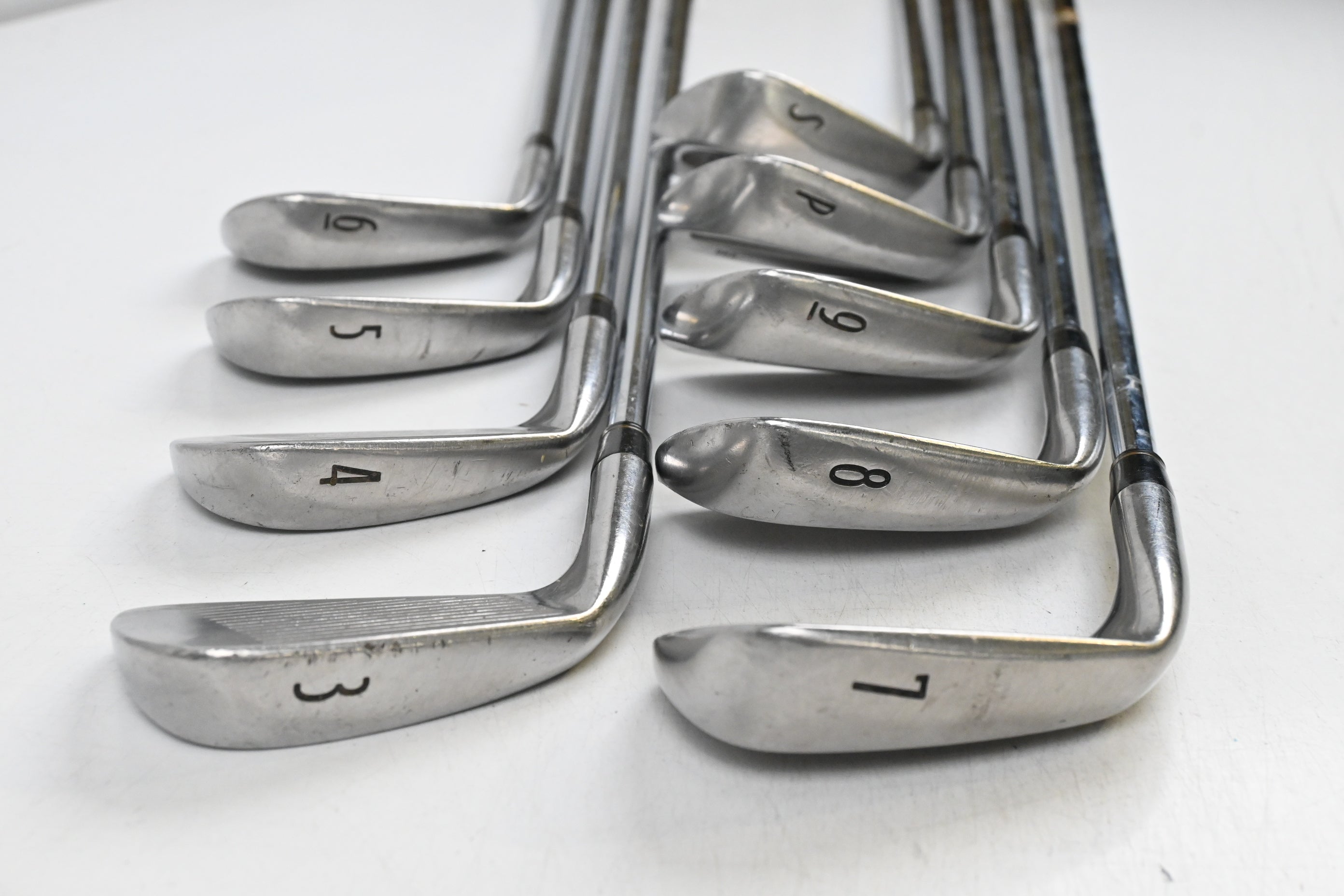 Titleist DCI 962 Irons / 3-PW+SW / Regular Flex Dynamic Gold R300 Shafts
