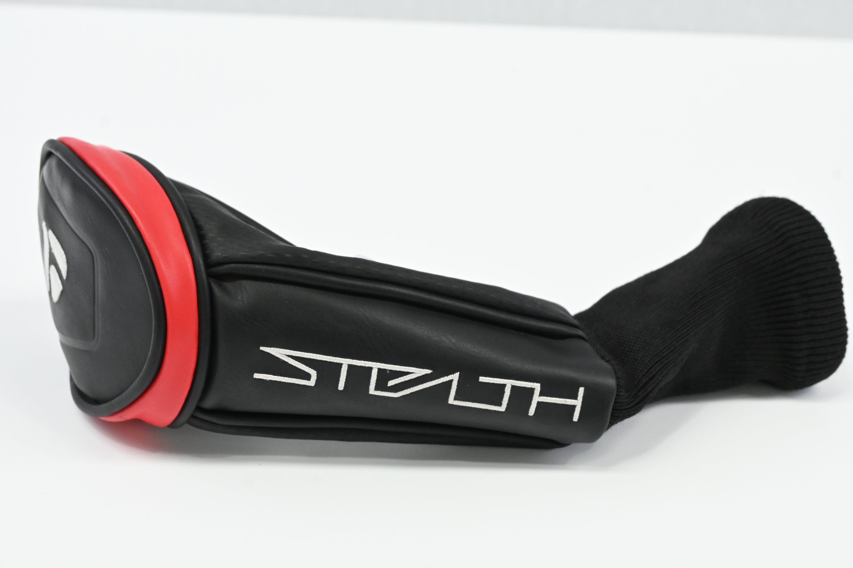 Taylormade Stealth #4 Hybrid / 22 Degree / Regular Flex Fujikura Ventus Red 6