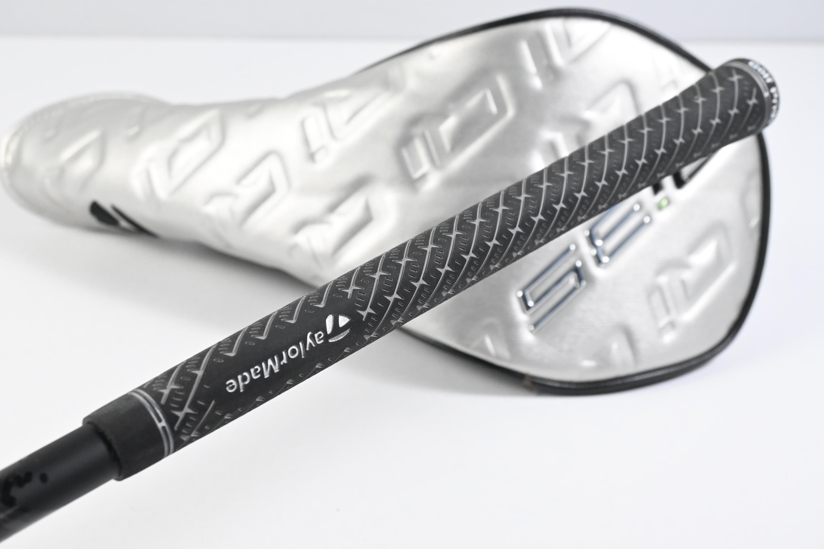 Taylormade Qi35 LS Driver / 9 Degree / Stiff Flex Kai'li Dark Waves Blue CB 60