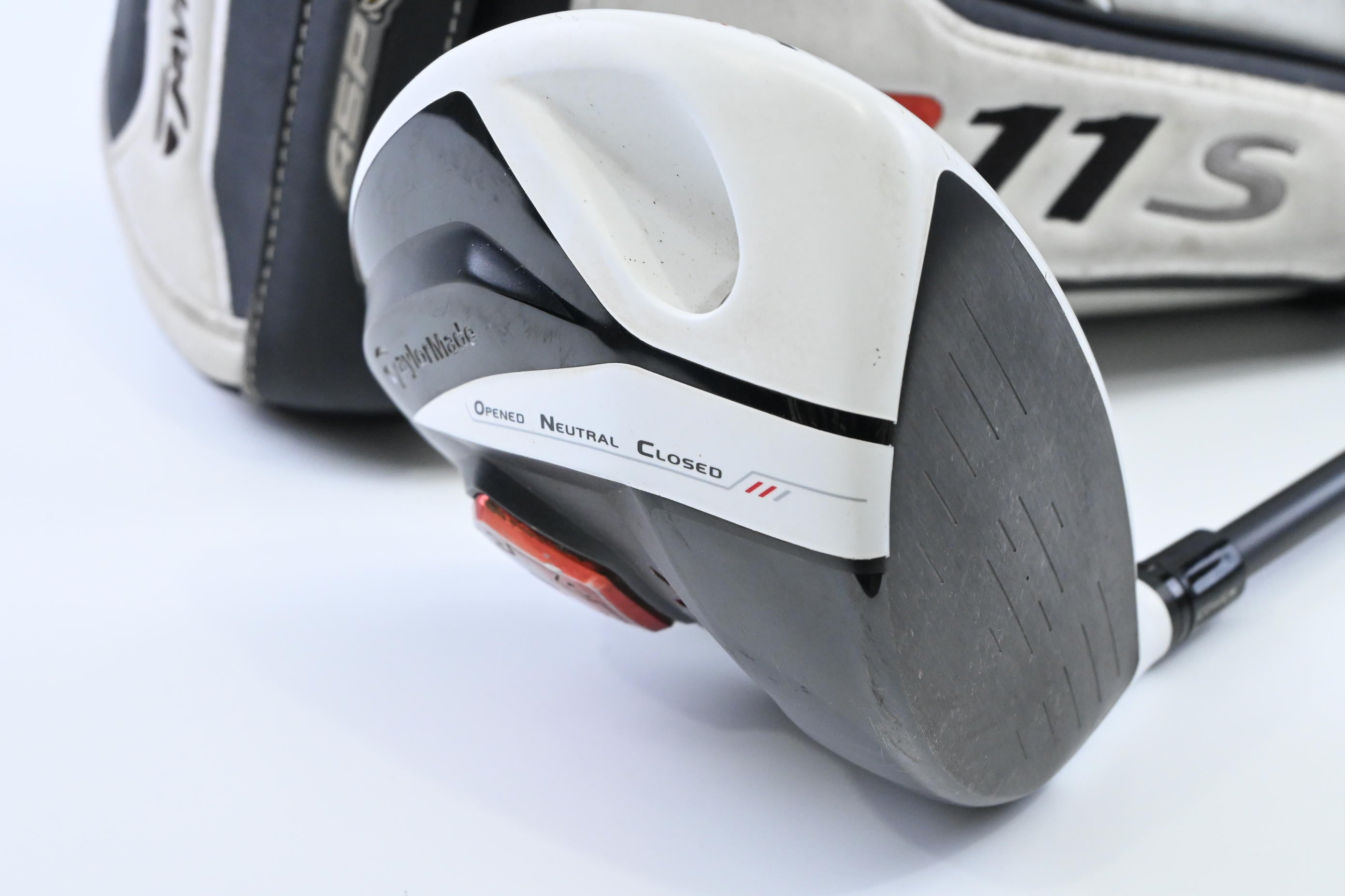 Taylormade R11S Driver / 10.5 Degree / Stiff Flex Aldila RIP Phenom 60 Shaft