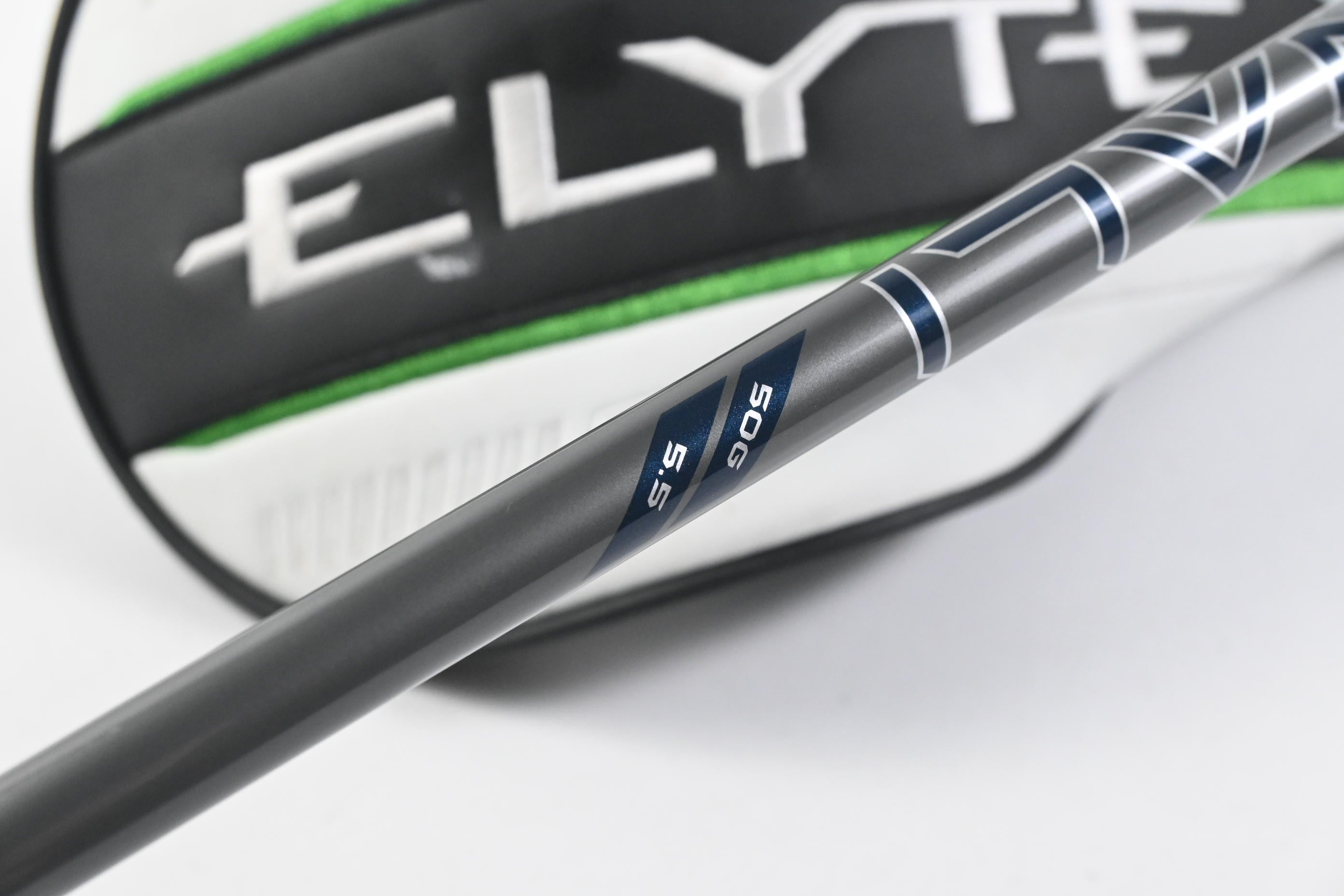 Callaway Elyte X Driver / 10.5 Degree / Regular Flex Denali Charcoal 50 Shaft