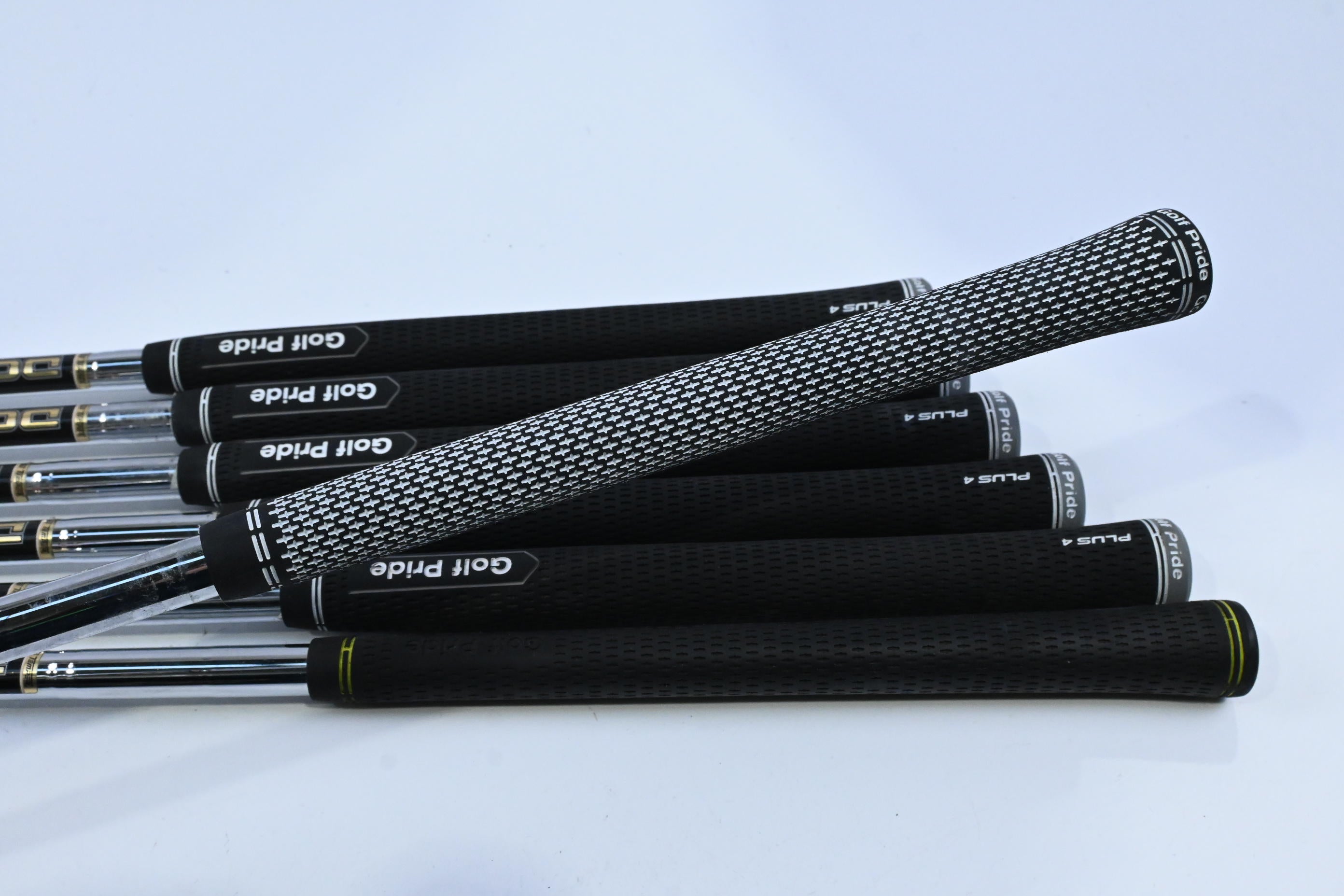 Nike Vapor Pro Combo Irons / 4-PW / Regular Flex Dynamic Gold Pro R300 Shaft