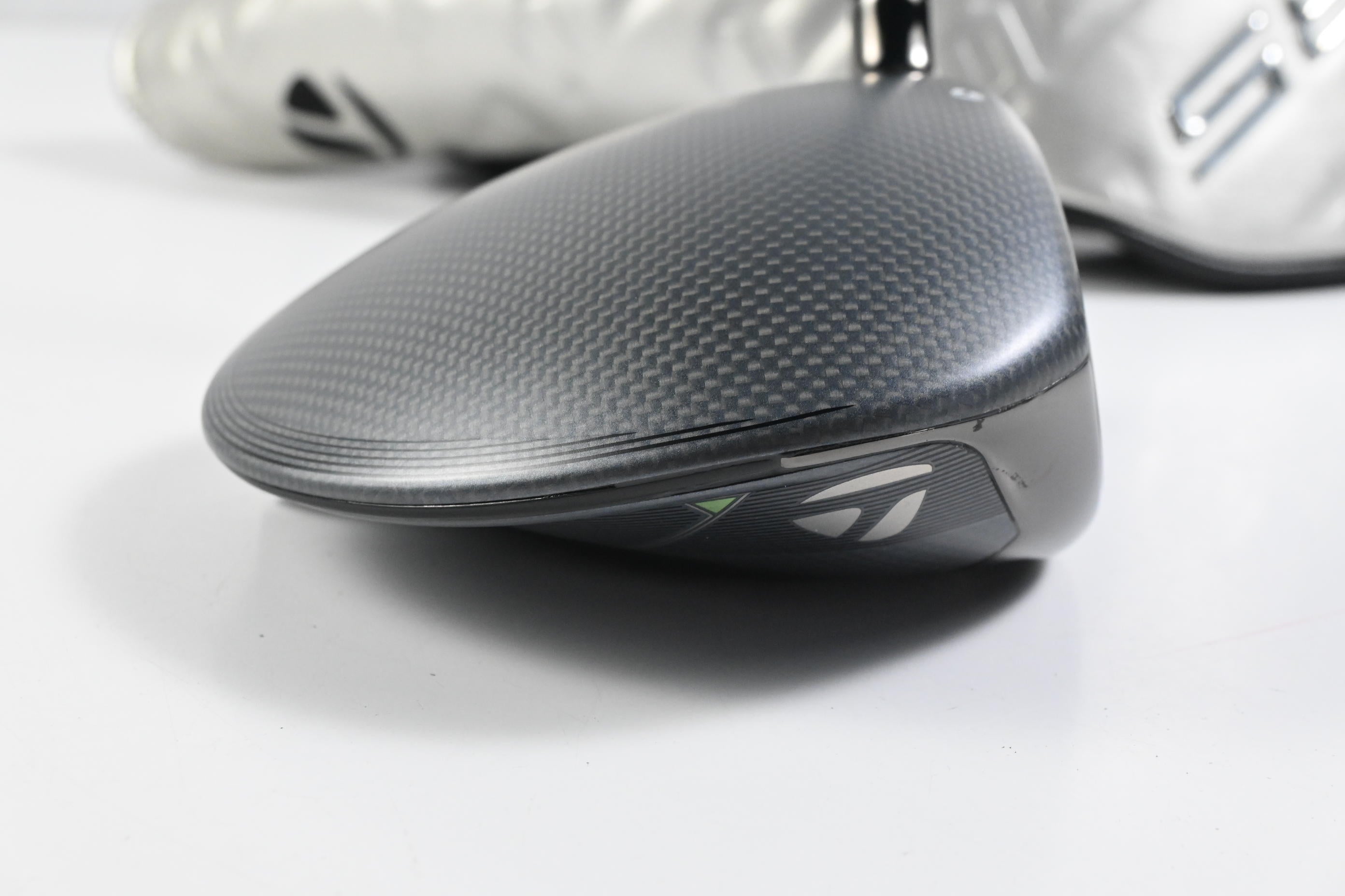 Taylormade Qi35 Driver / 9 Degree / Regular Flex Fujikura Airspeeder 50 Shaft