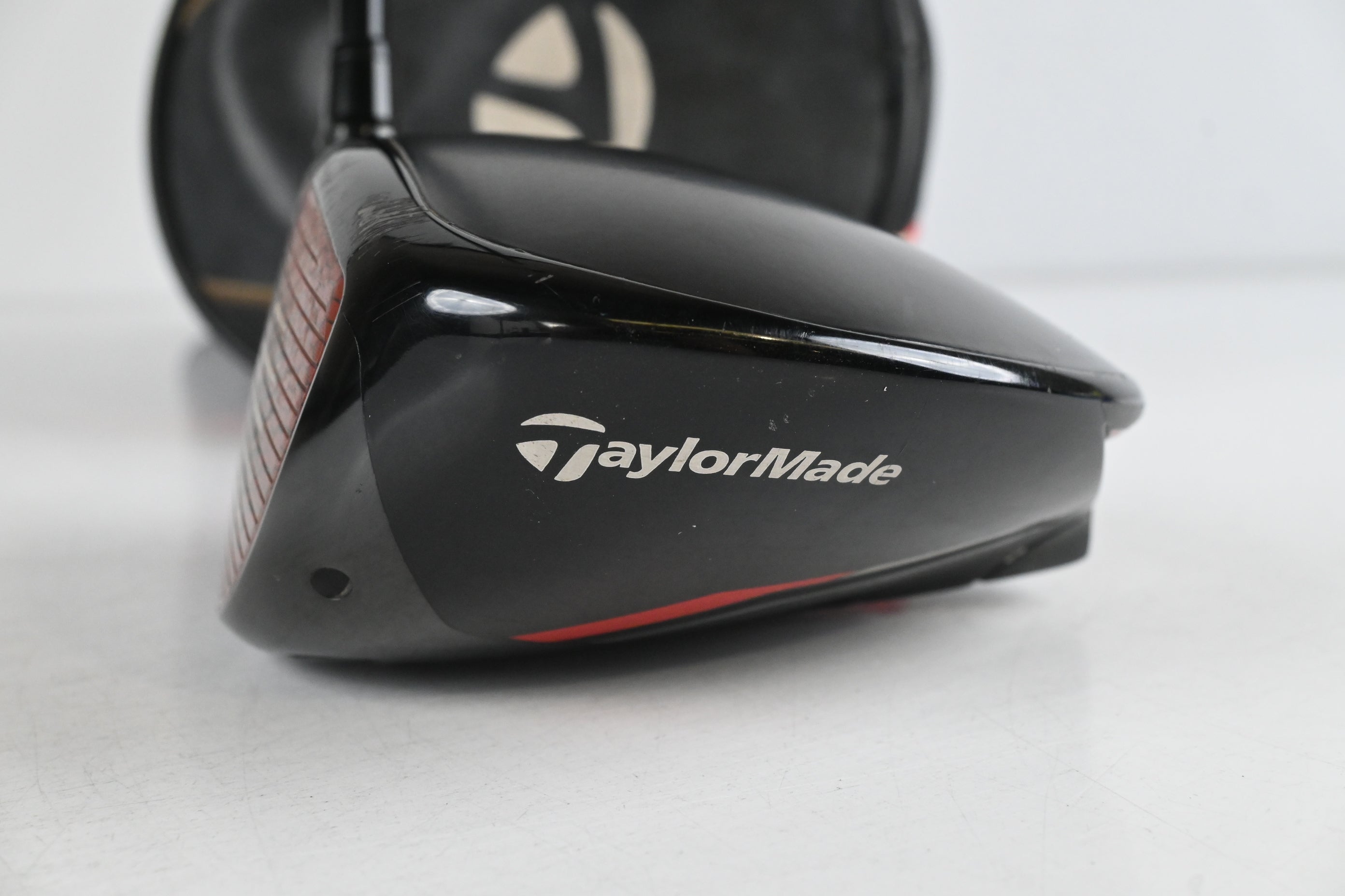 Left Hand Taylormade Stealth HD Driver / 10.5 Degree / Regular Flex Fujikura