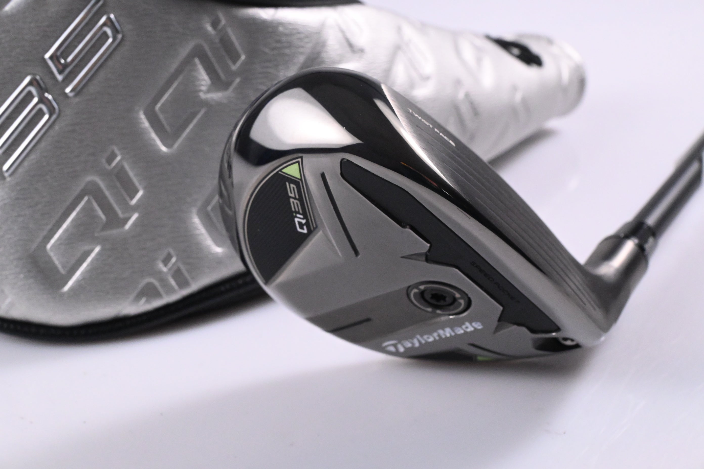 Taylormade Qi35 #4 Hybrid / 22 Degree / Regular Flex Fujikura Ventus Blue 6