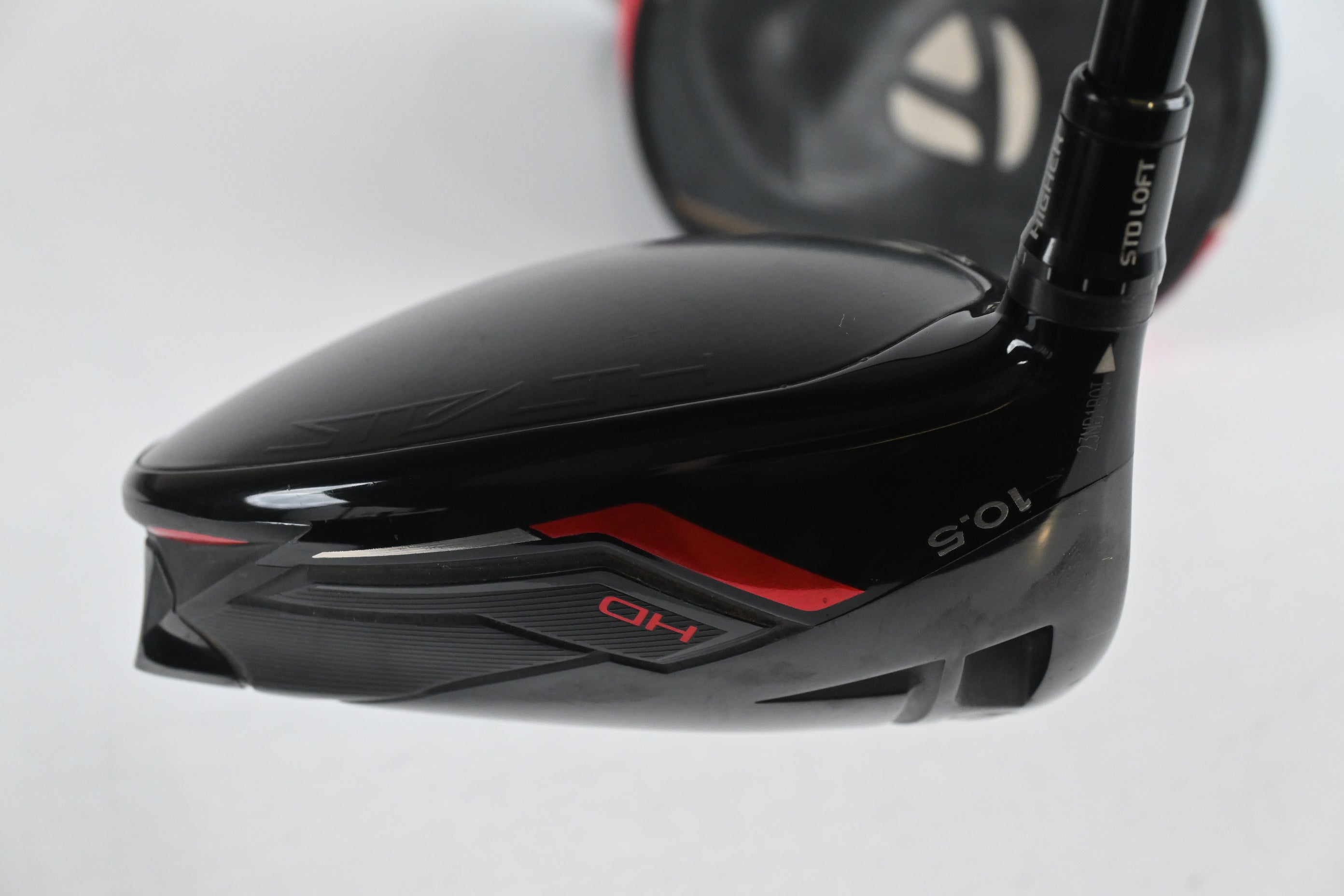 Left Hand Taylormade Stealth HD Driver / 10.5 Degree / Regular Flex Fujikura