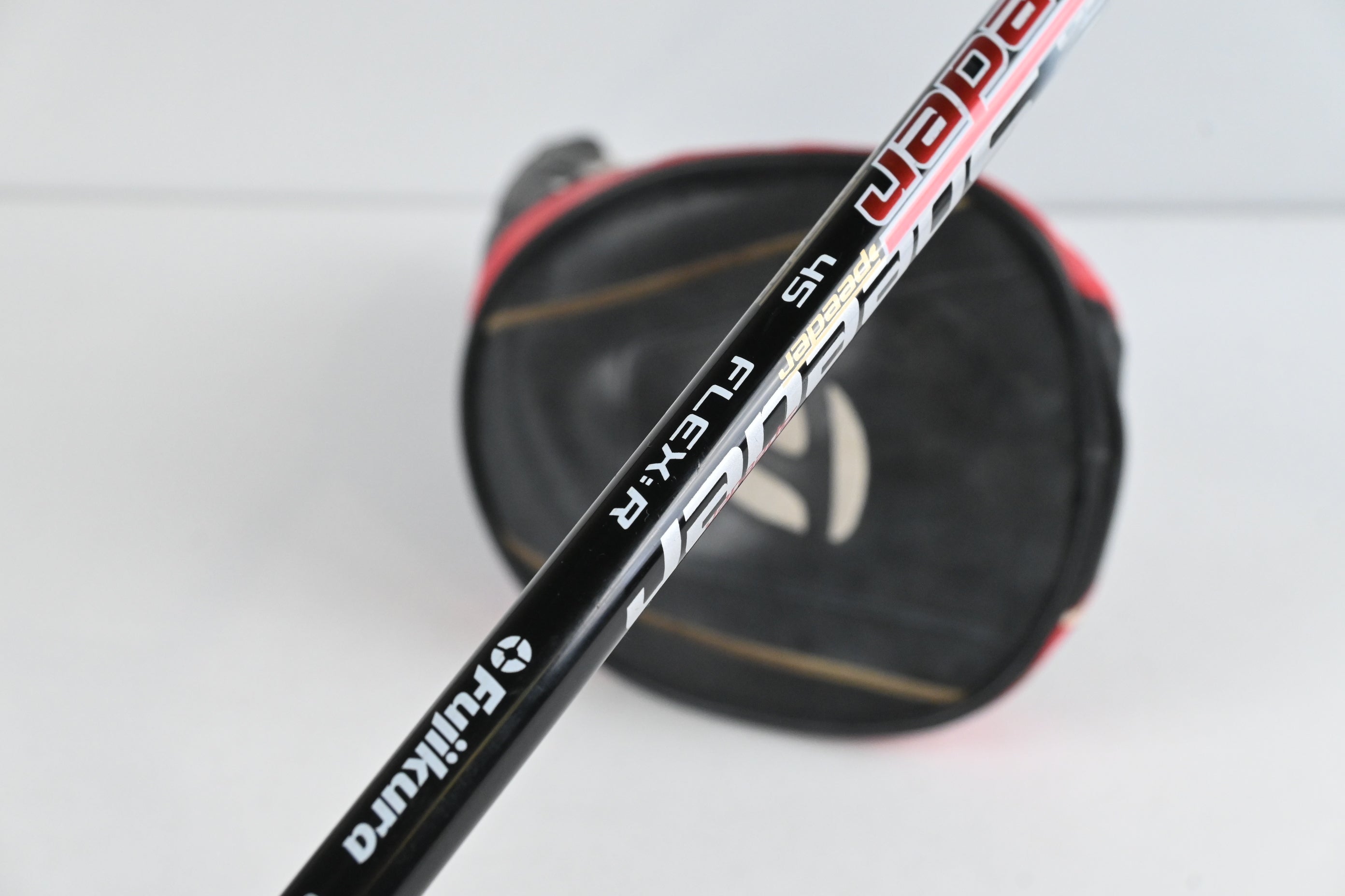 Left Hand Taylormade Stealth HD Driver / 10.5 Degree / Regular Flex Fujikura