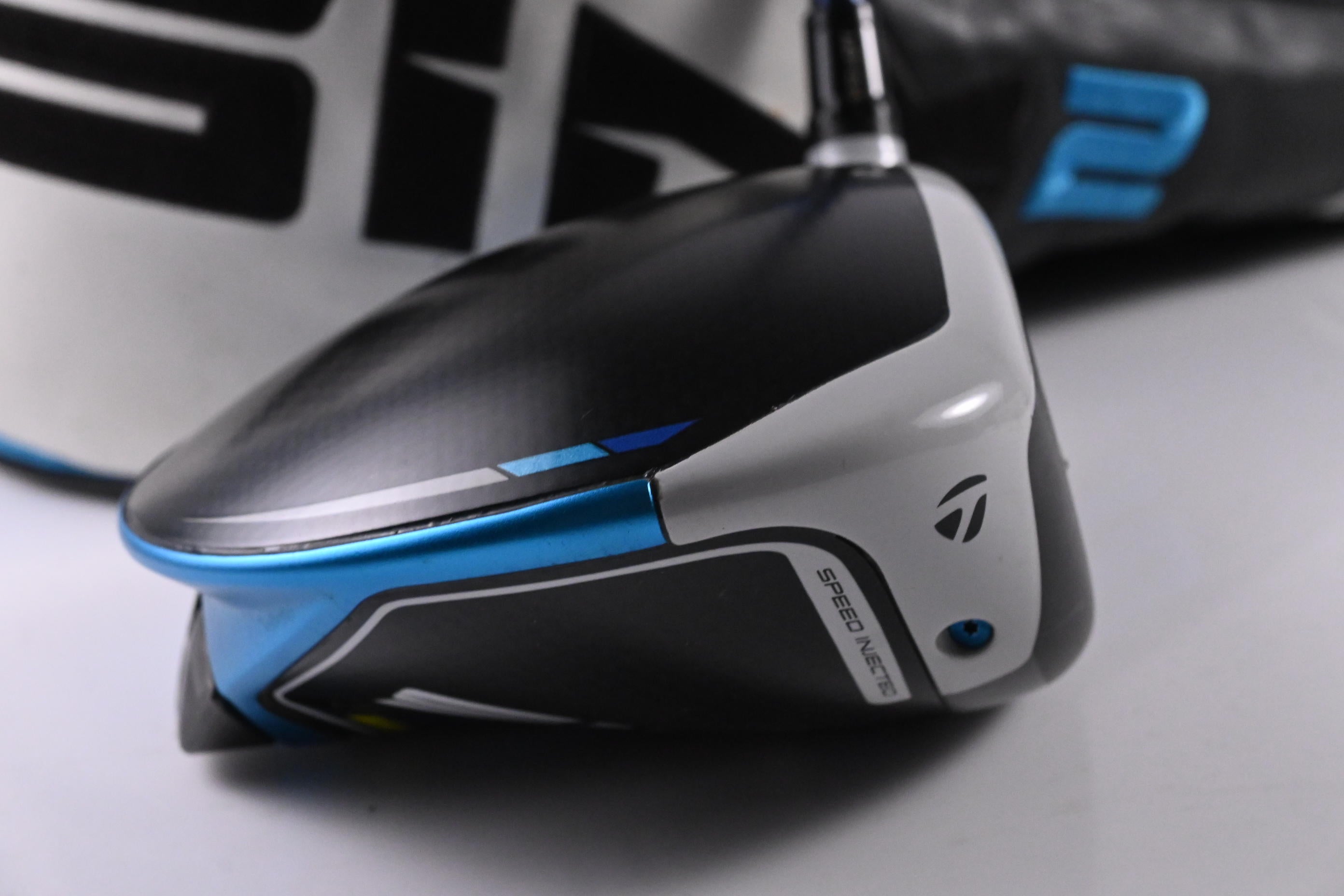 Taylormade SIM2 Max Driver / 9 Degree / Regular Flex Fujikura Ventus Blue 5