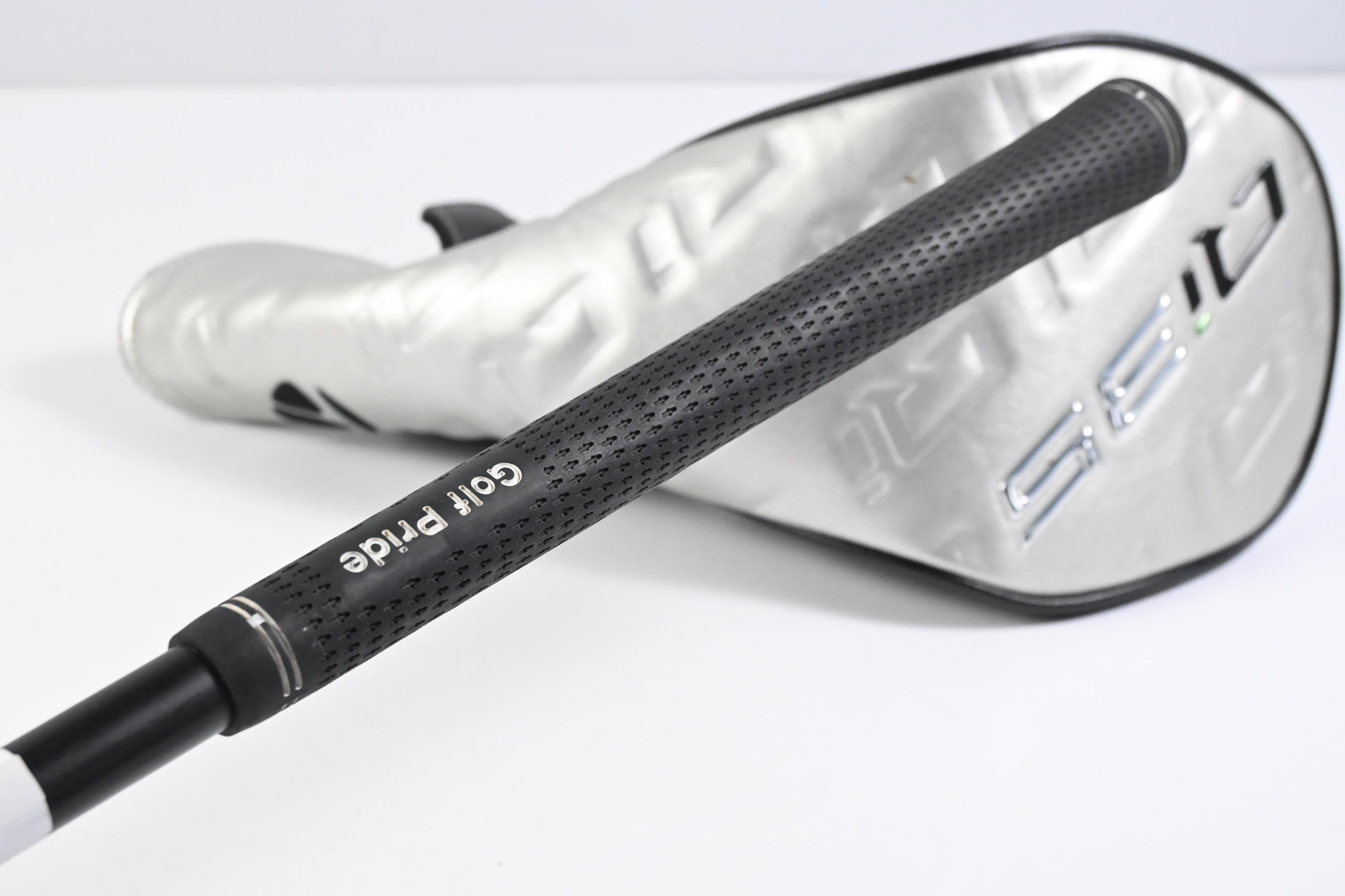 Taylormade Qi35 Driver / 9 Degree / Regular Flex Fujikura Airspeeder 50 Shaft