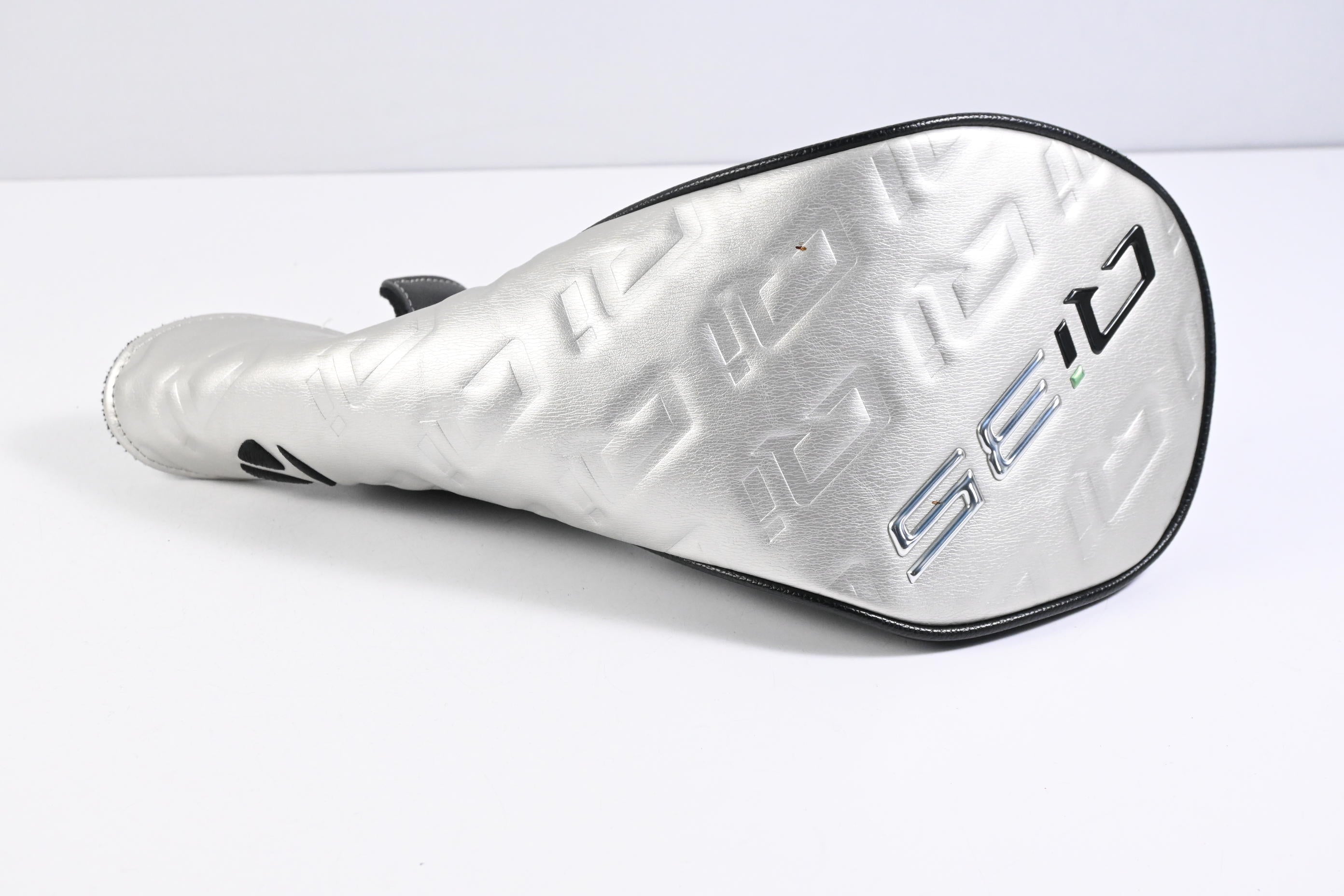 Taylormade Qi35 Driver / 9 Degree / Regular Flex Fujikura Airspeeder 50 Shaft