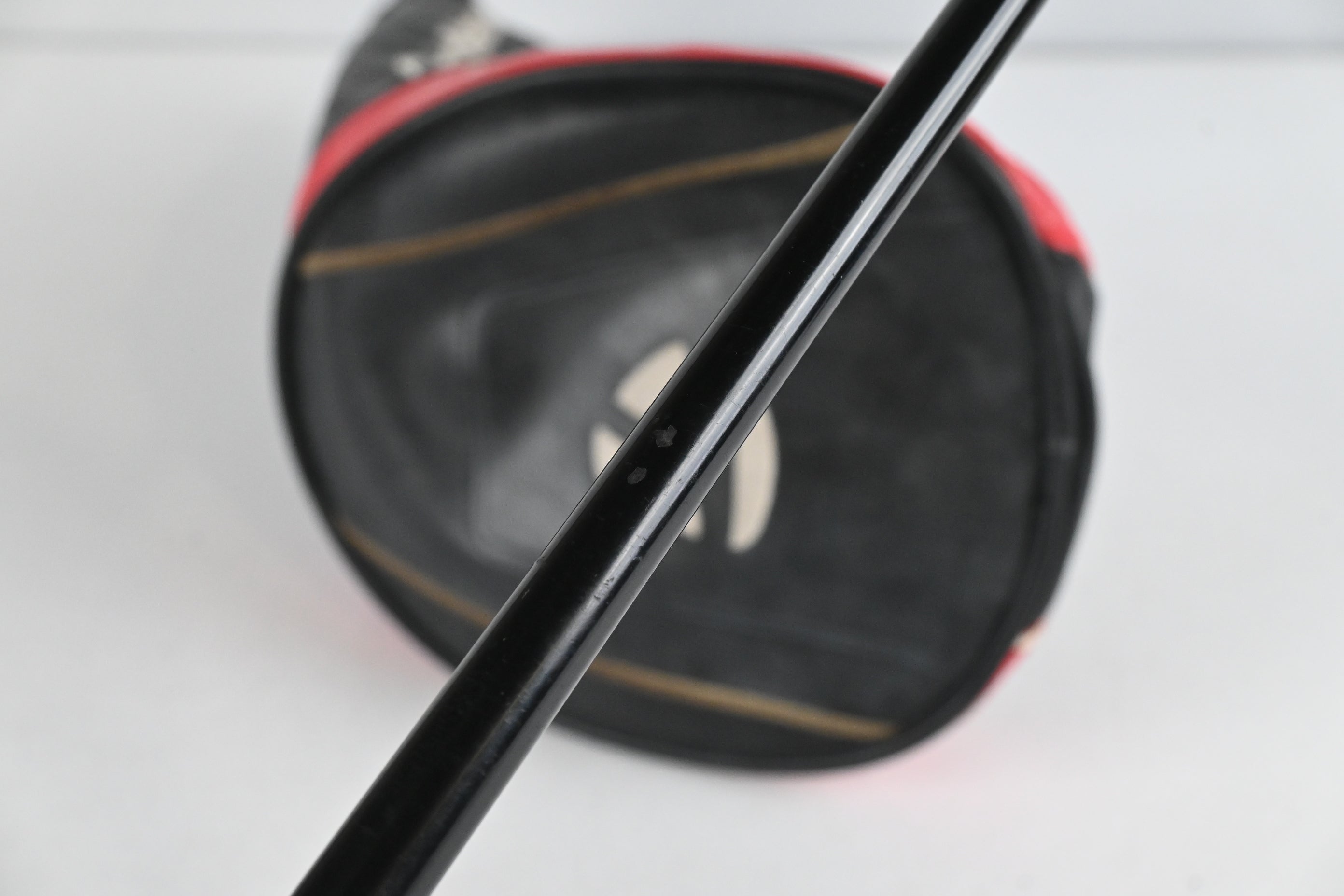 Left Hand Taylormade Stealth HD Driver / 10.5 Degree / Regular Flex Fujikura