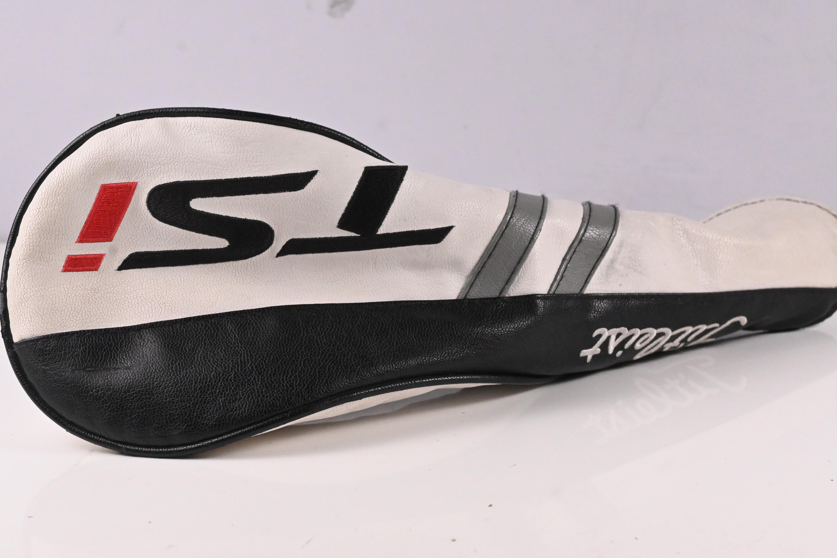 Titleist TSi3 Driver / 9 Degree / Stiff Flex Tensei AV Raw White 65 Shaft