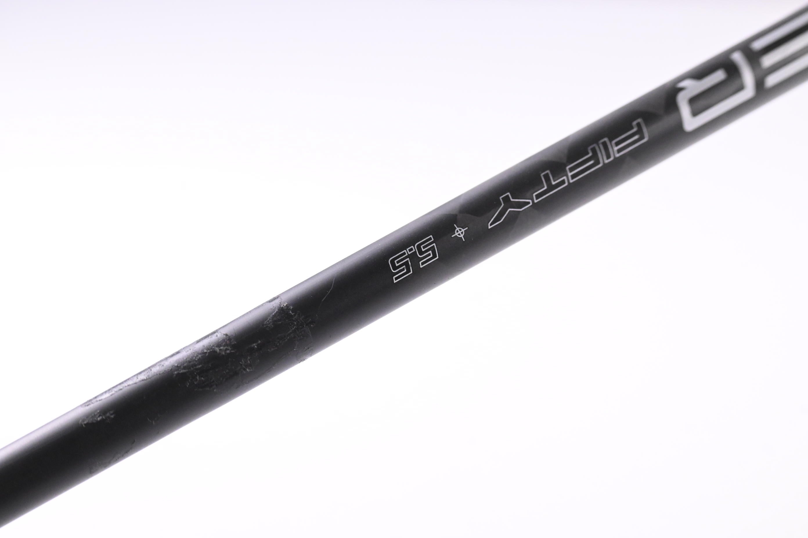 Taylormade SIM2 Driver / 10.5 Degree / Regular Flex Cypher 50 Shaft