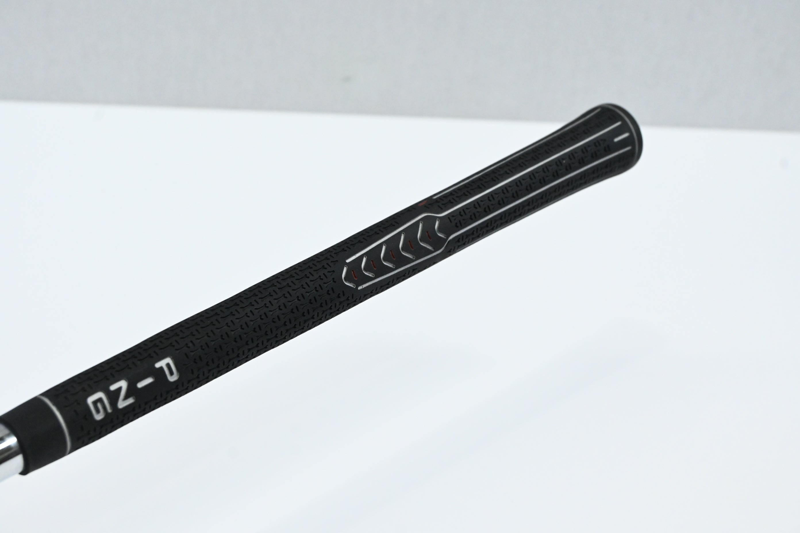 Ping G15 #4 Iron / 23 Degree / Black Dot / Regular Flex Ping AWT Shaft