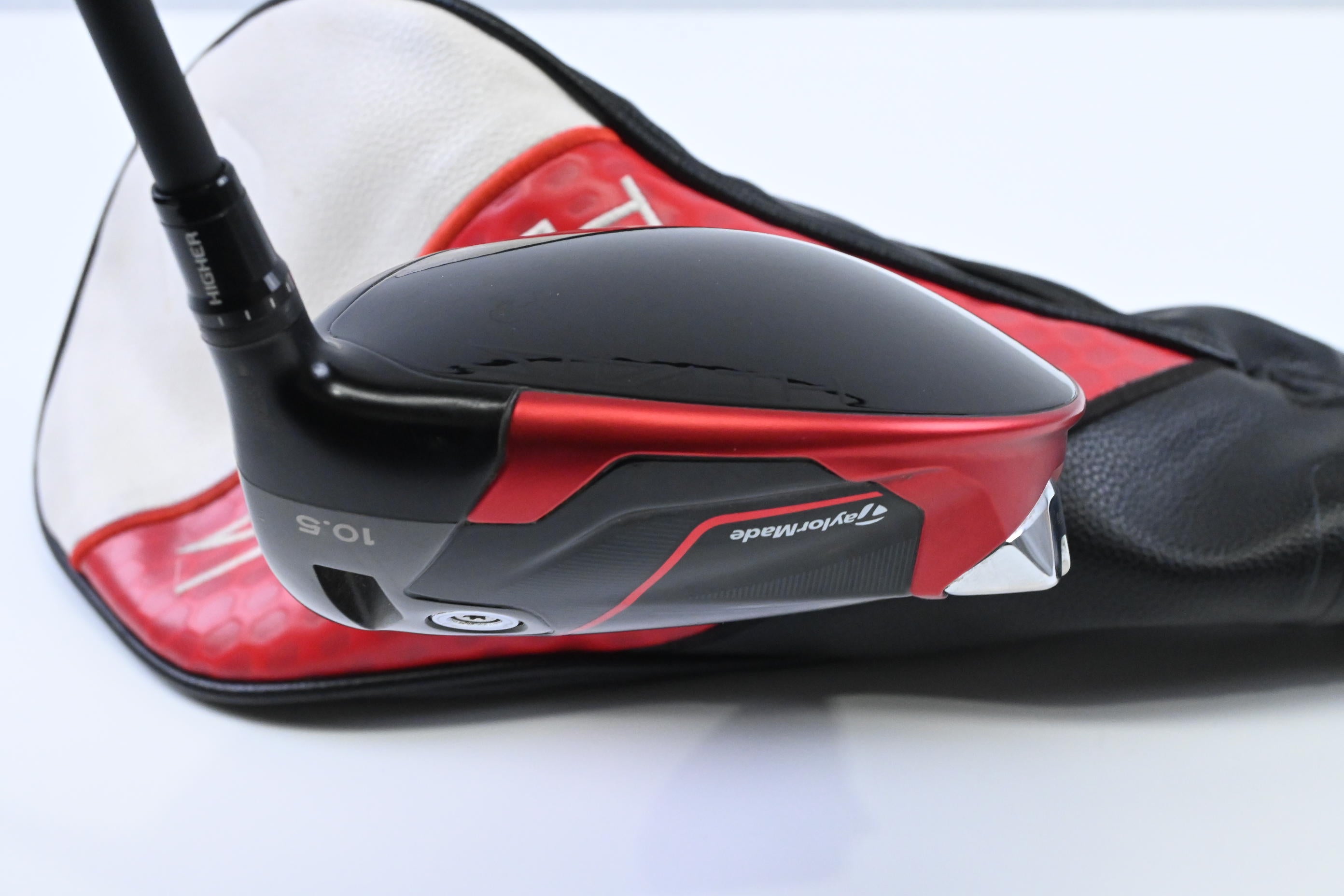 Taylormade Stealth 2 Driver / 10.5 Degree / X-Flex Kai'li Dark Waves White 60