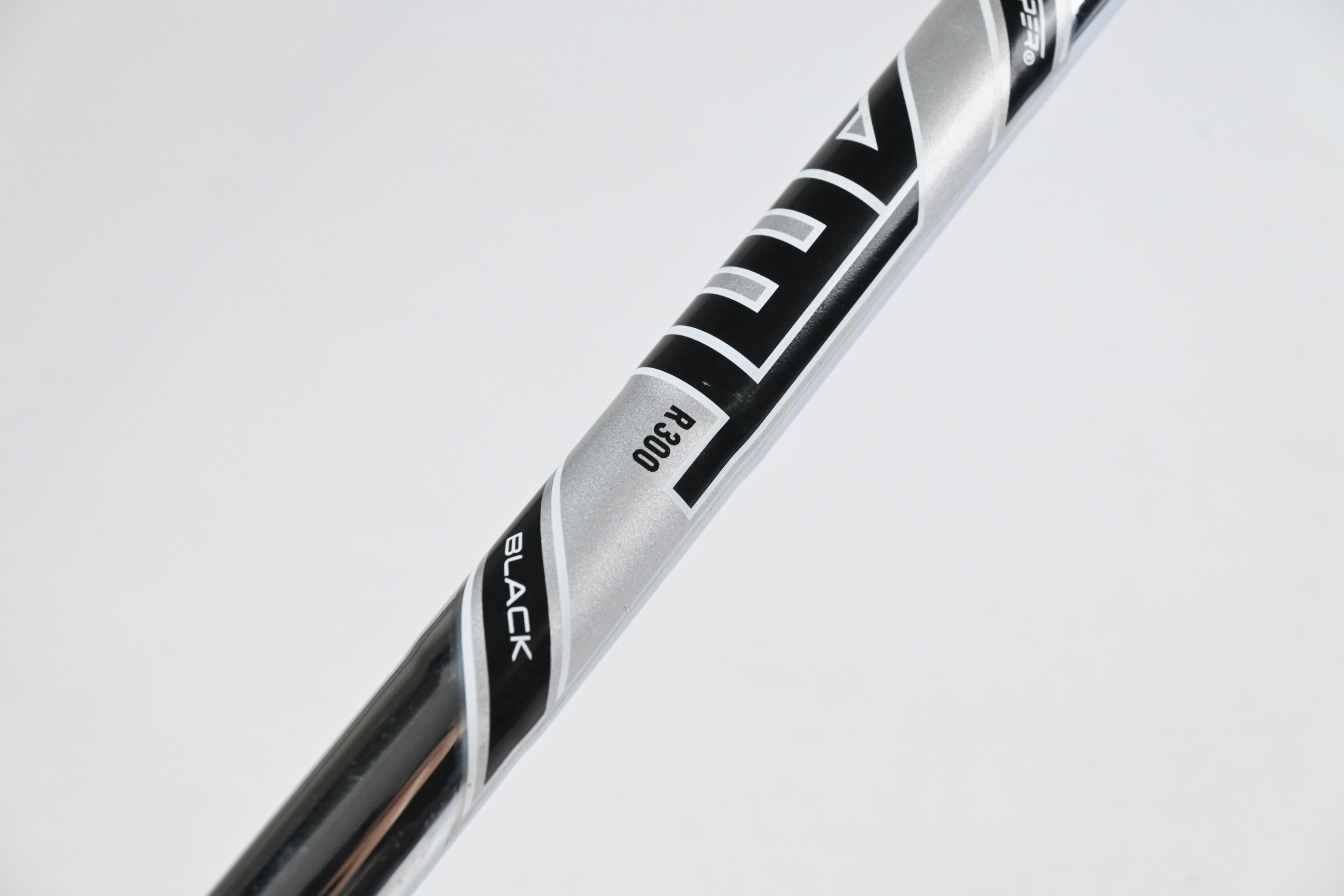 Titleist T200 2021 #4 Iron / 22 Degree / Regular Flex AMT Black R300 Shaft
