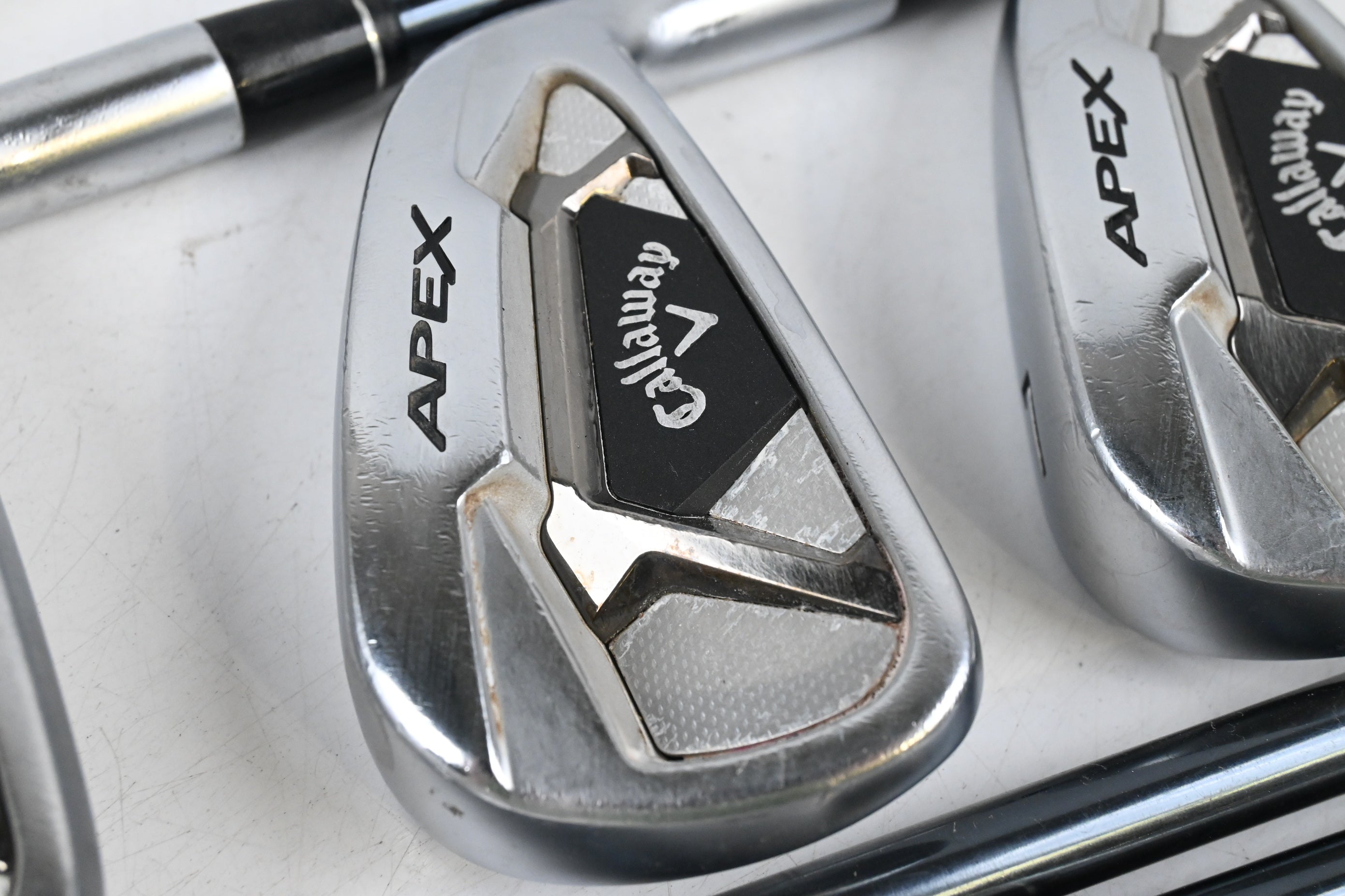 Callaway Apex 21 Irons / 5-PW+GW / Regular Flex UST Mamiya Recoil Dart 75 Shafts