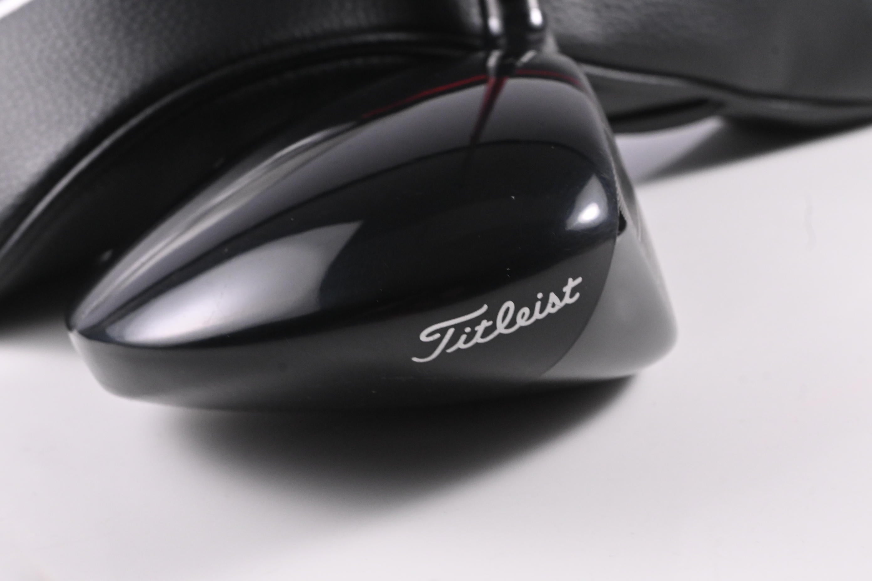 Titleist GT2 Driver / 10 Degree / Stiff Flex Project X Denali Red 50 Shaft