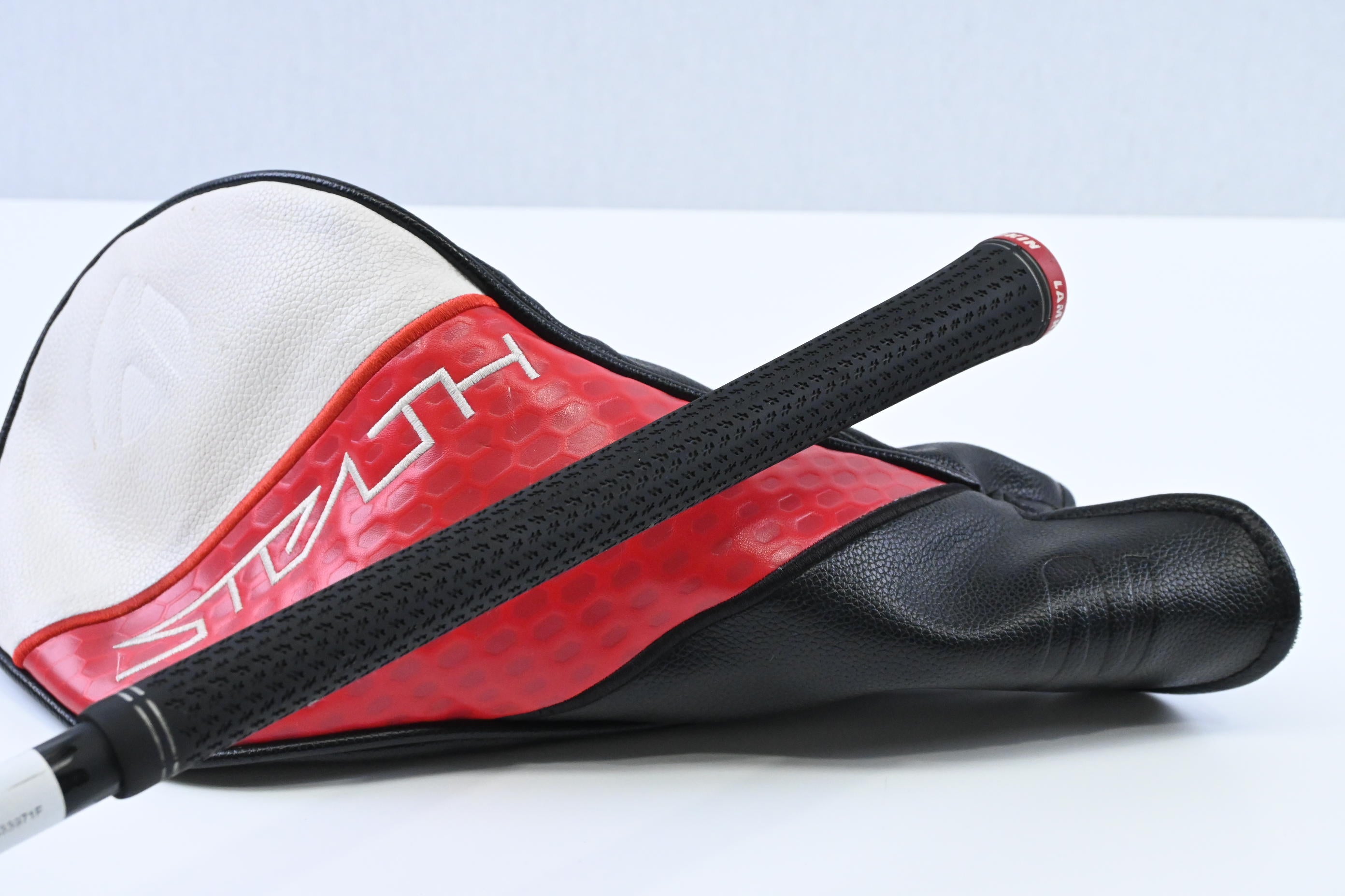 Taylormade Stealth 2 Driver / 10.5 Degree / X-Flex Kai'li Dark Waves White 60