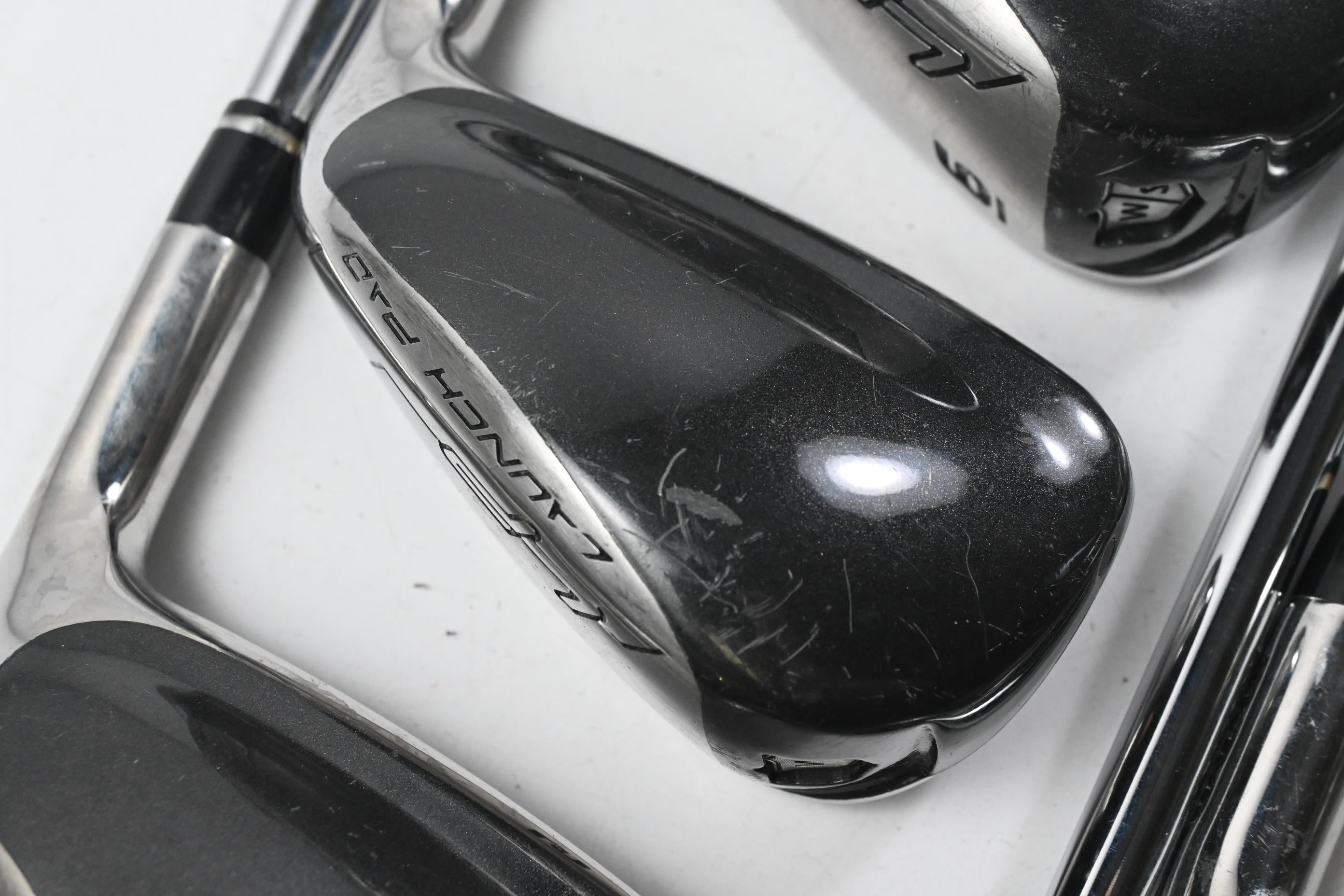Wilson Launch Pad Irons / 4-PW+GW+SW / Regular Flex KBS Tour 80 Shafts